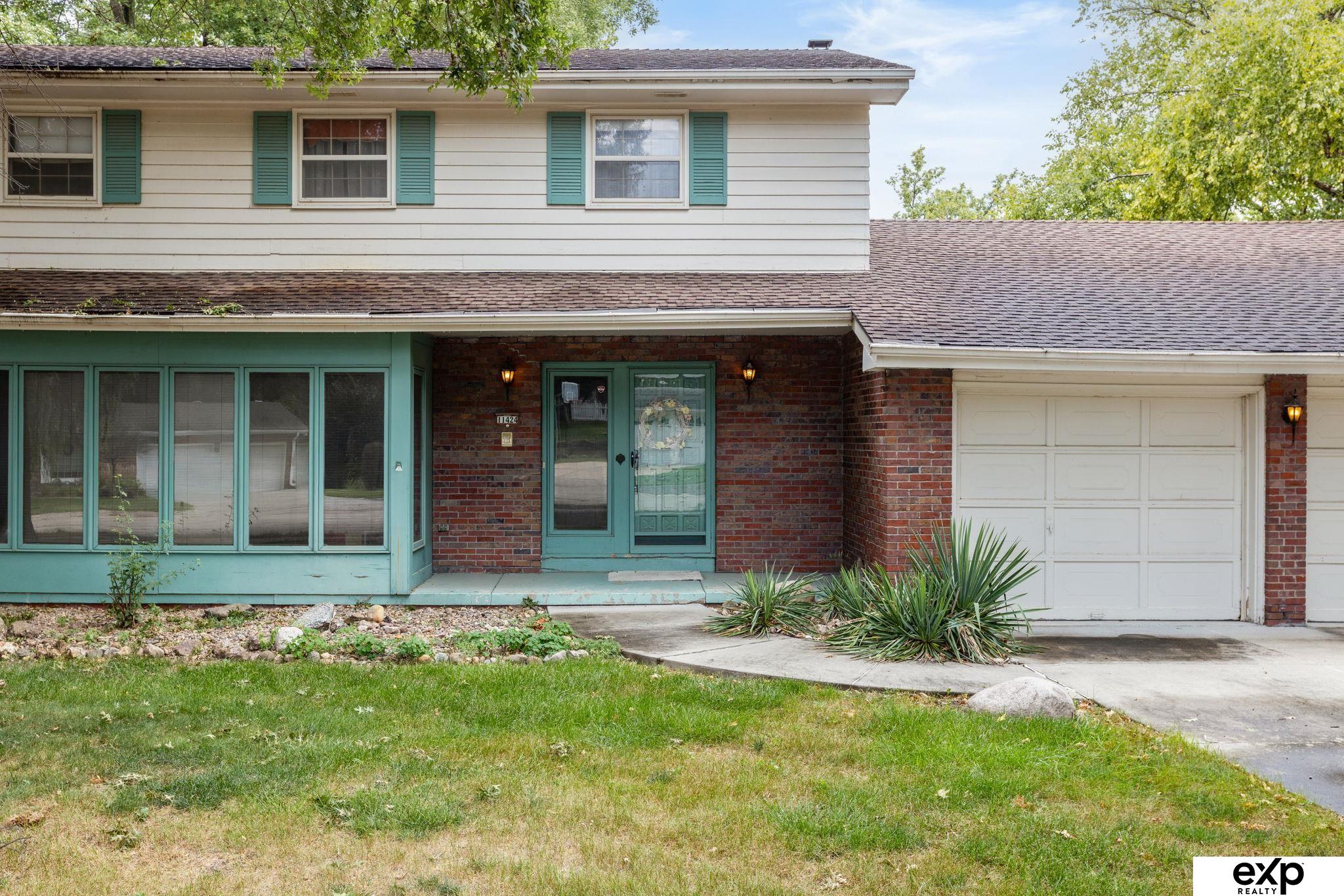 Photo of 11424 Farnam Circle Omaha NE 68154