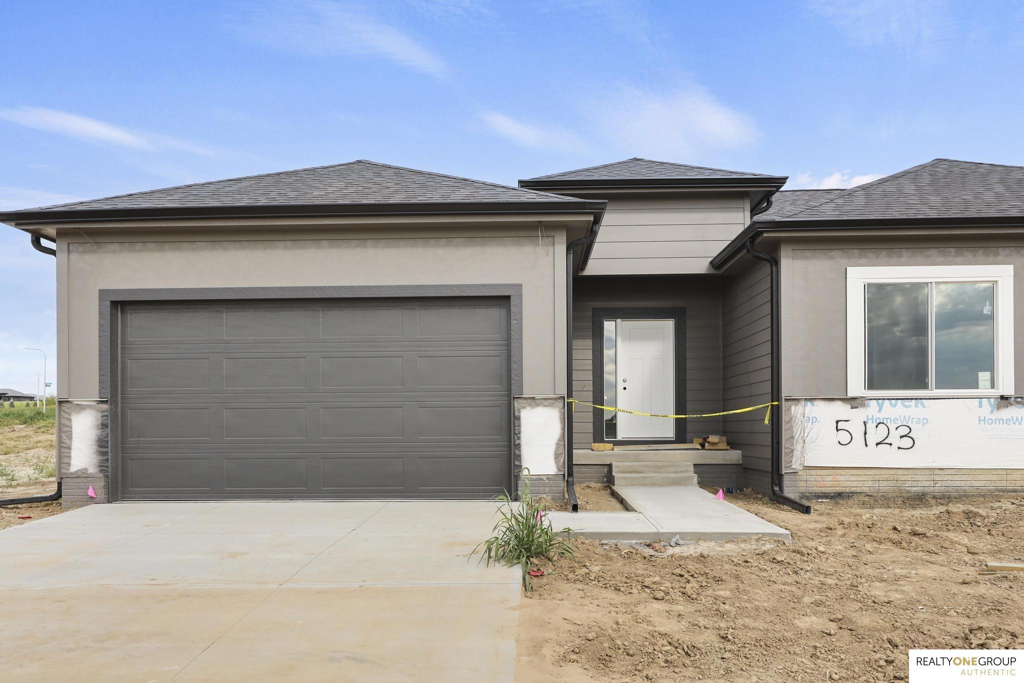 5123 N 213th Street, Elkhorn, Nebraska image 1