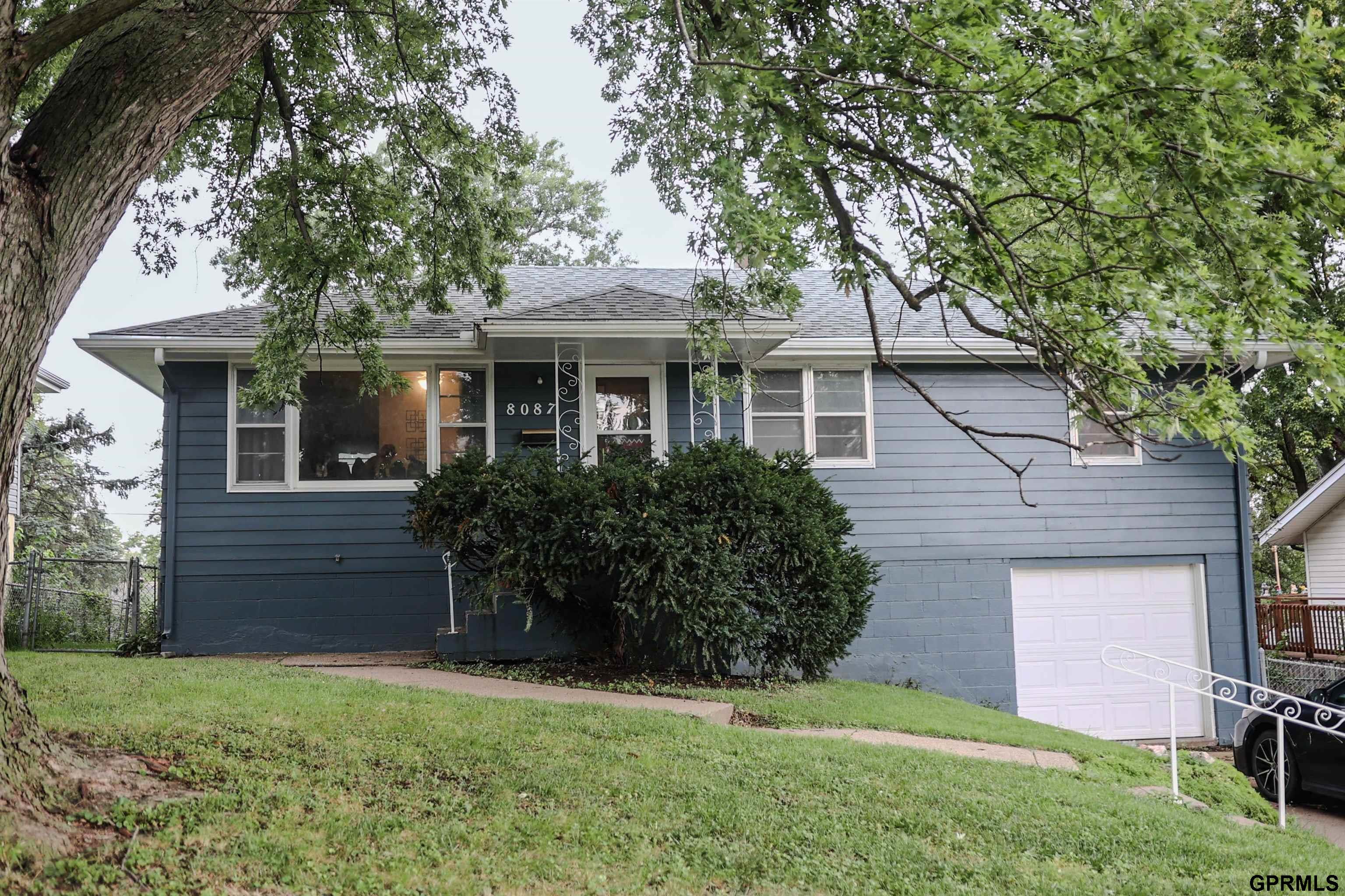 Photo of 8087 Castelar Street Omaha NE 68124