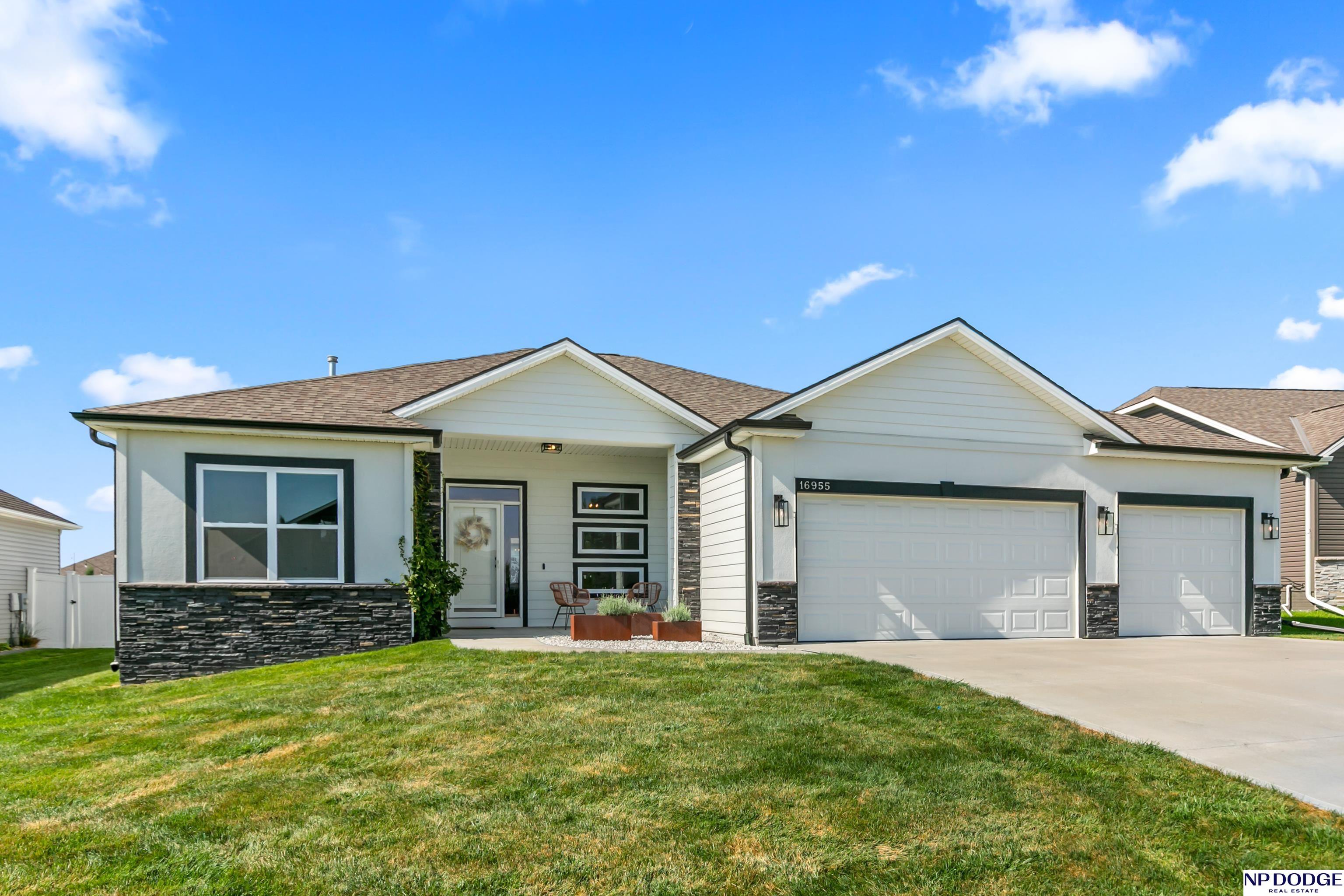 Photo of 16955 Doreen Street Gretna NE 68028