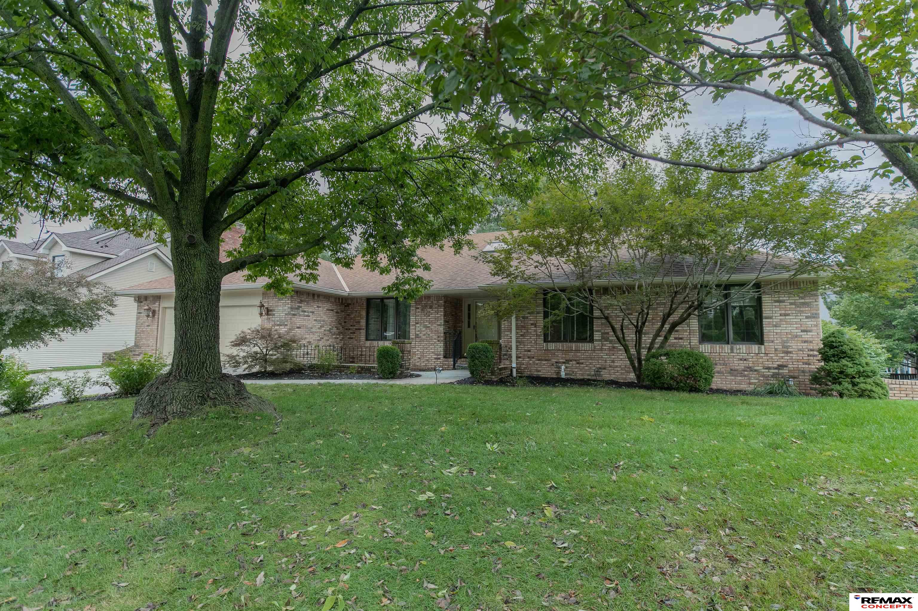 8239 Dorset Drive, Lincoln, Nebraska image 1