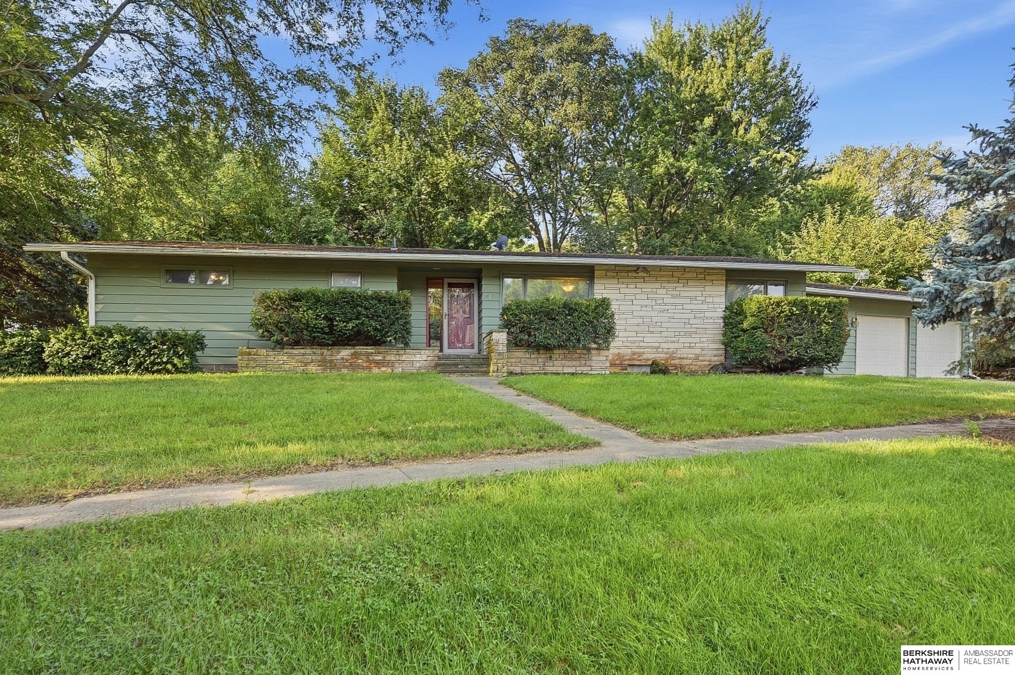 Photo of 401 W Oak Street Hooper NE 68031