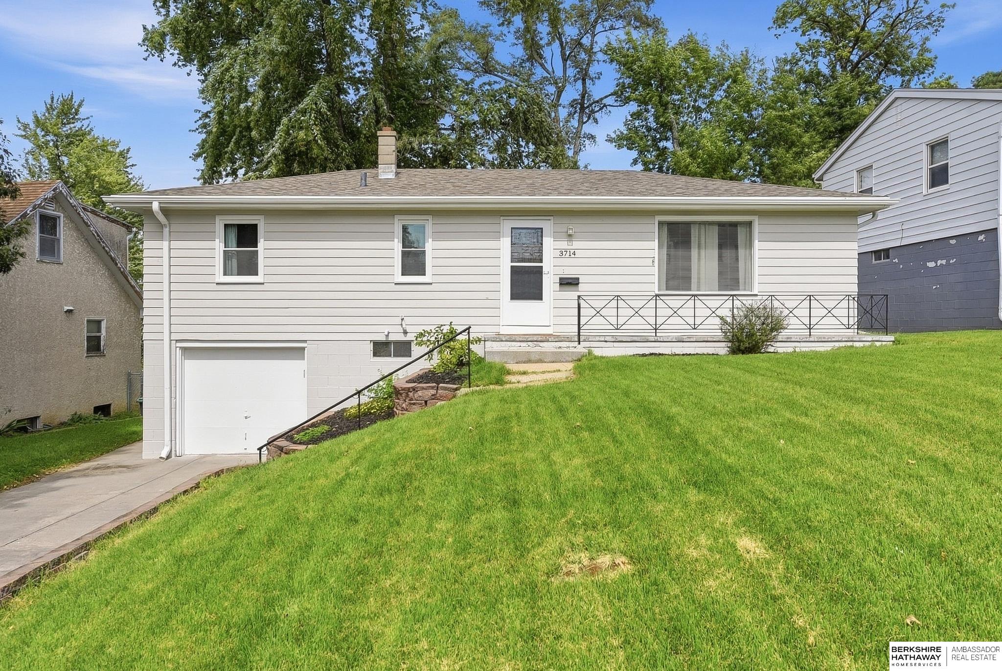 Photo of 3714 Summit Street Omaha NE 68112