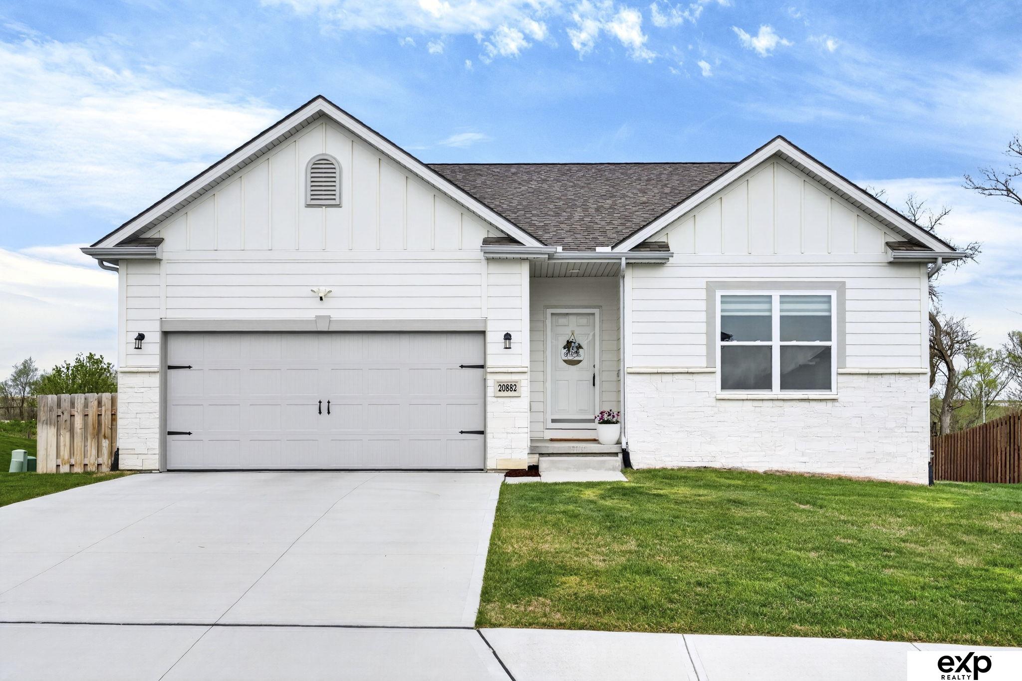 Photo of 20882 Camelback Avenue Gretna NE 68028