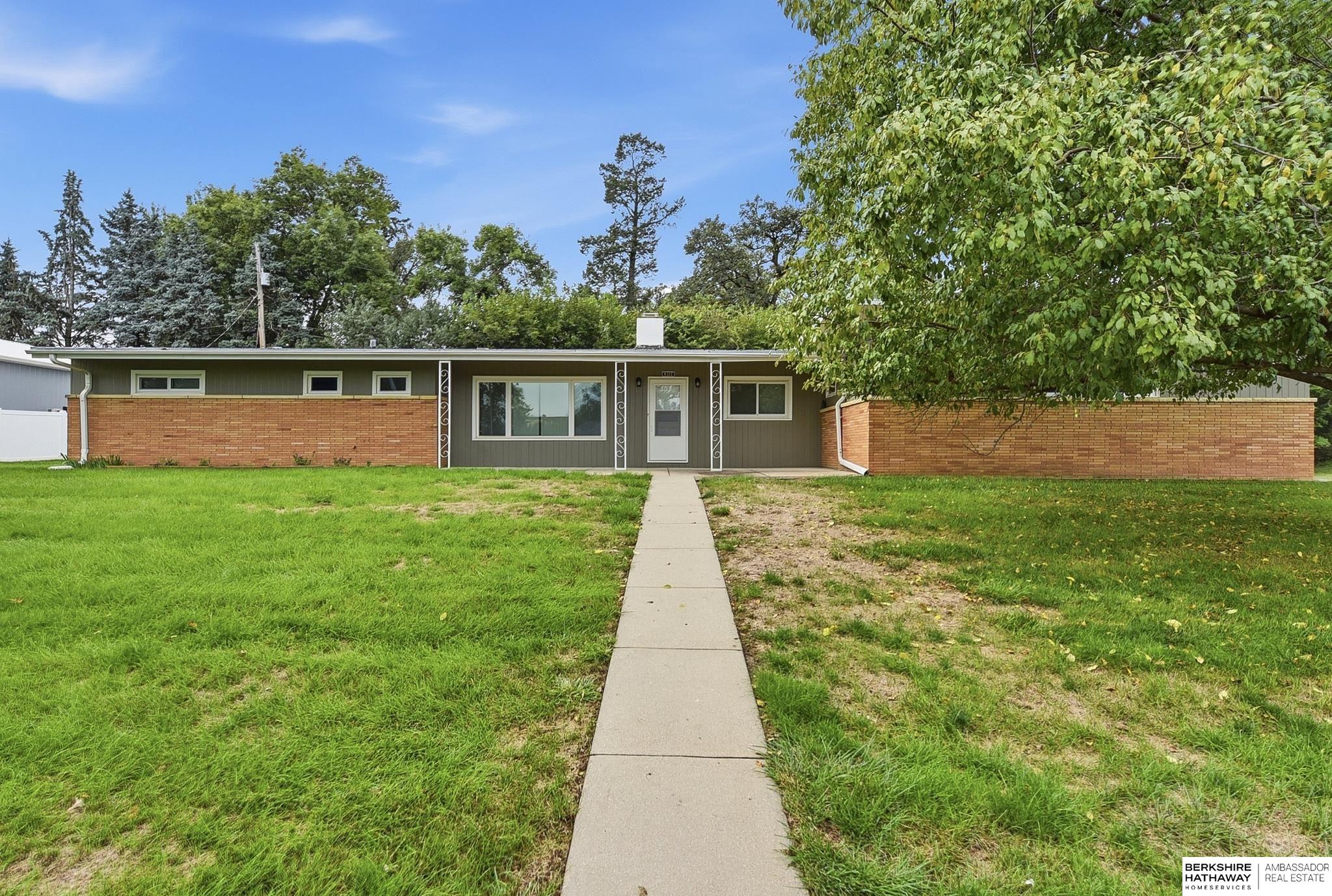 Photo of 8322 N 37th Street Omaha NE 68122