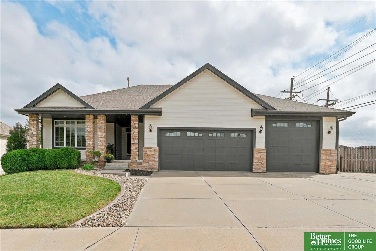 Photo of 8221 S 154 Avenue Omaha NE 68138