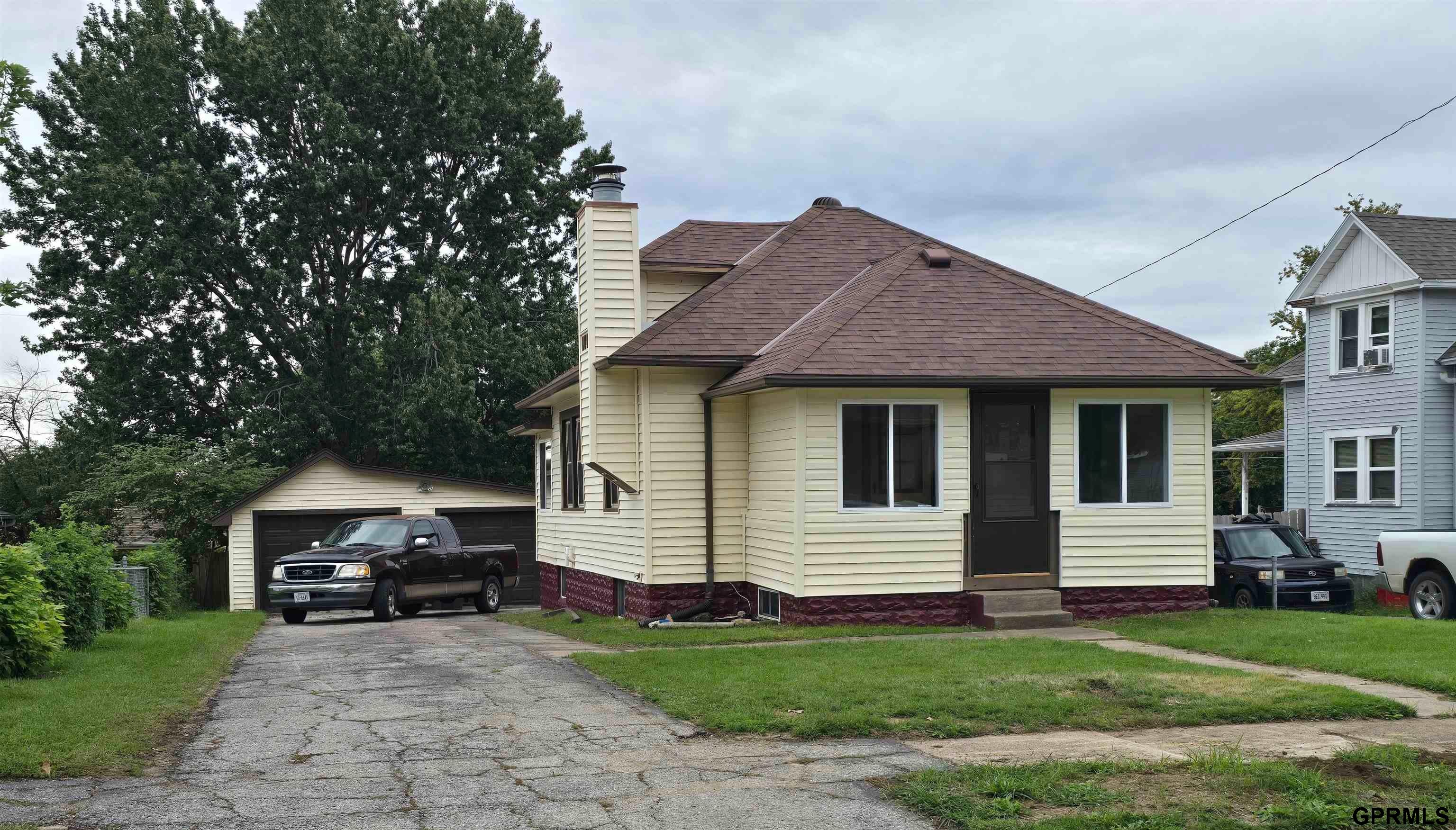 3933 X Street, Omaha, Nebraska image 1