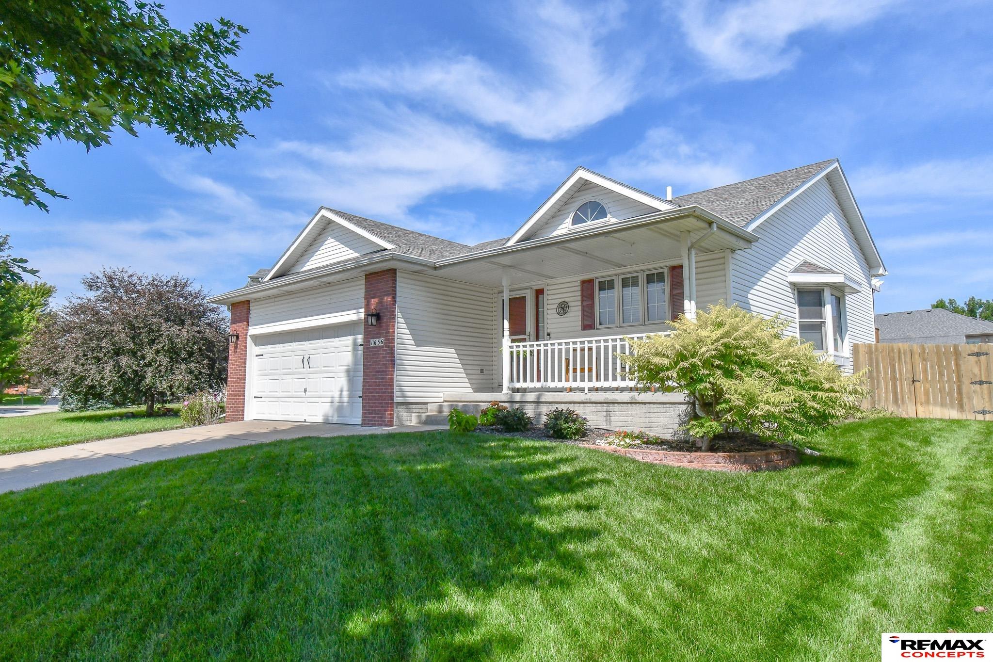 1636 Blackhawk Drive, Lincoln, Nebraska image 1