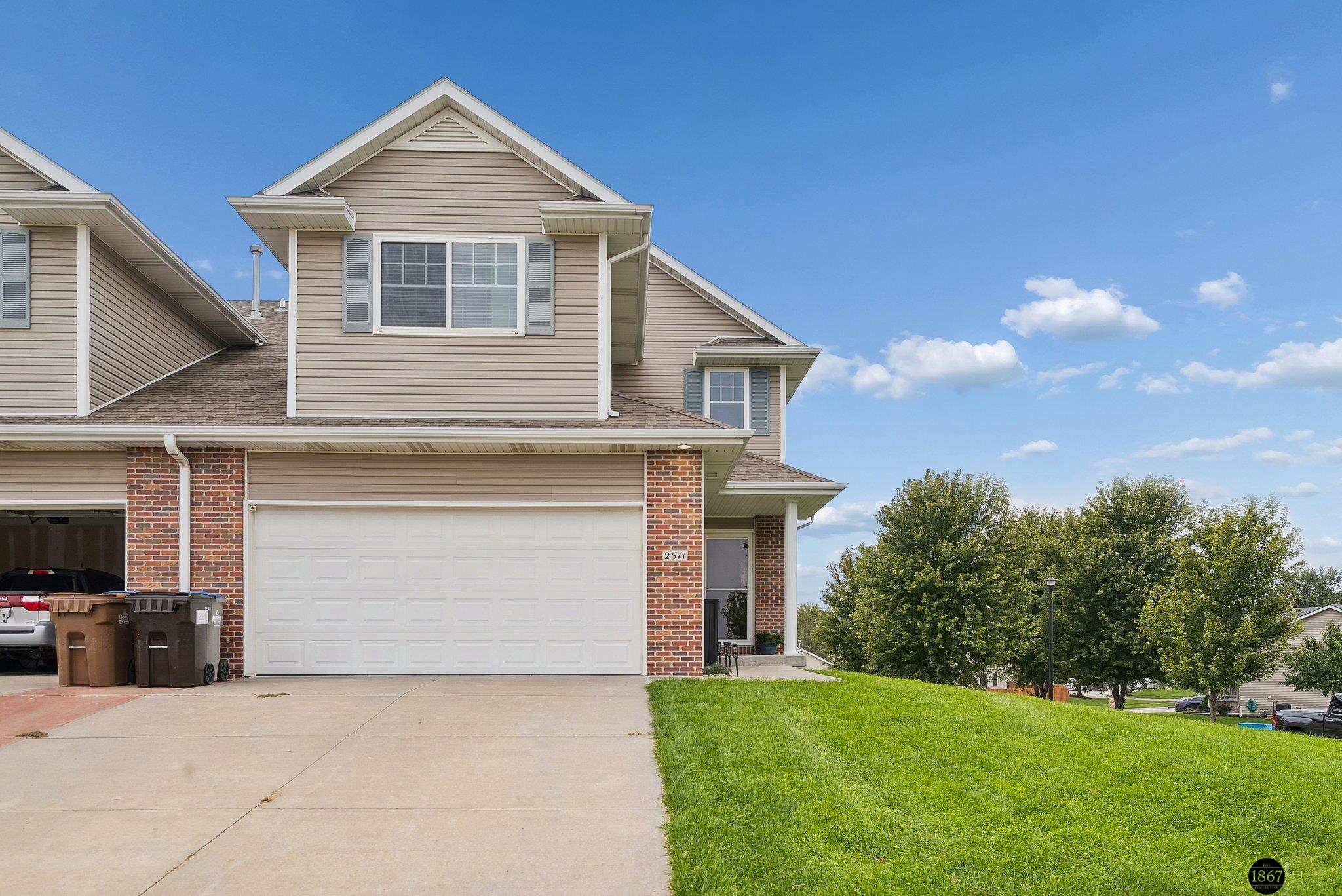 2571 N 89th