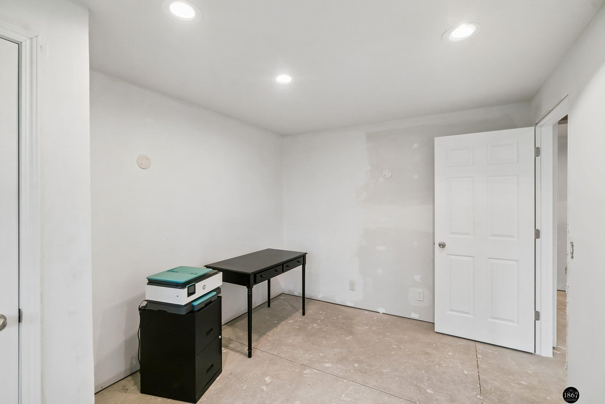 2571 N 89th