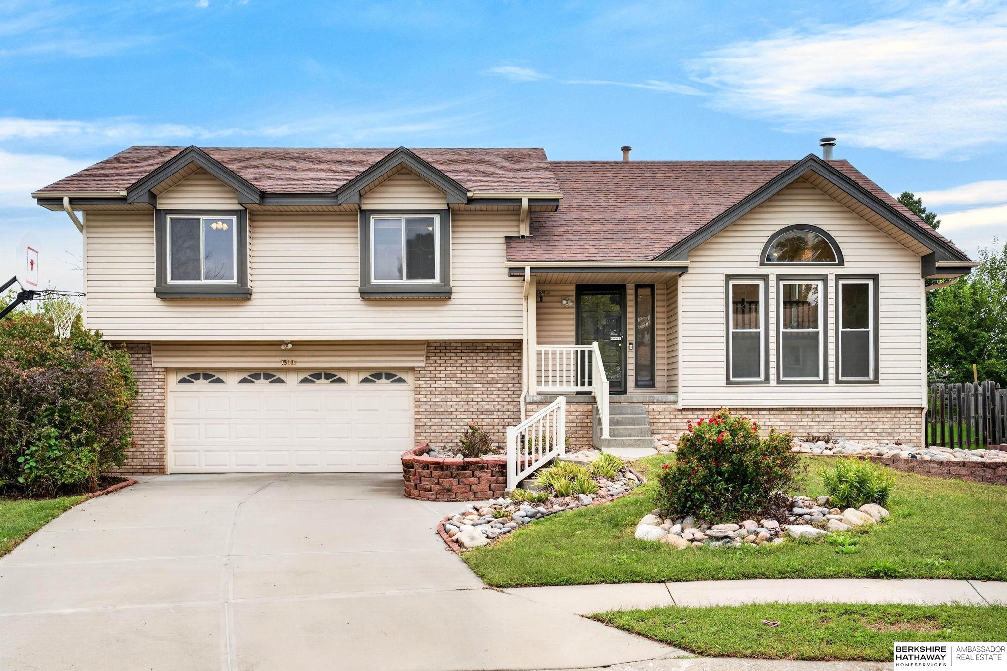 15610 Franklin Circle, Omaha, Nebraska image 1