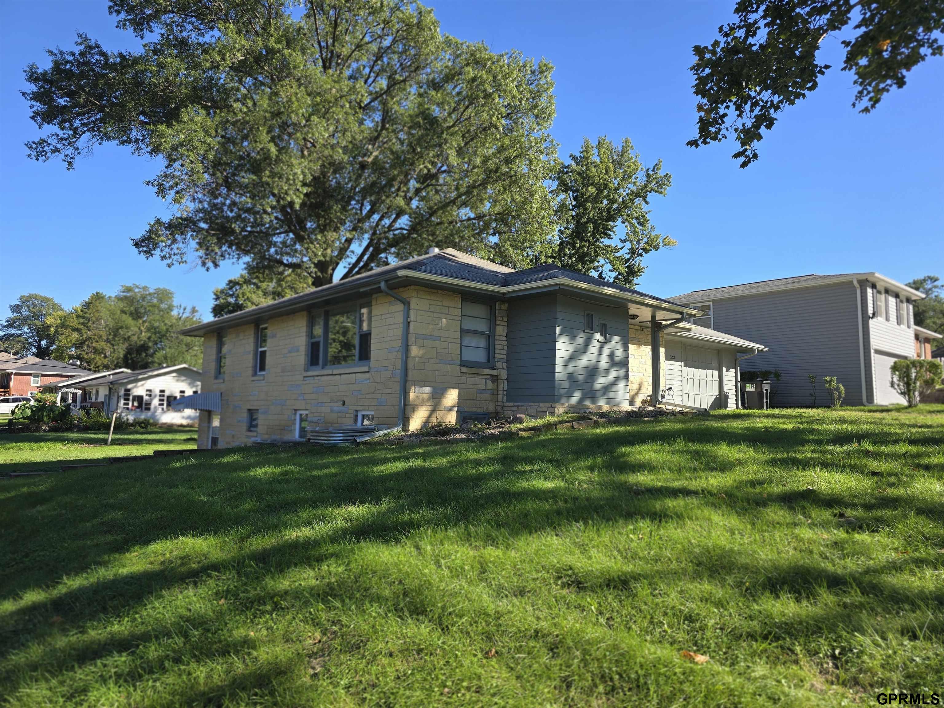 3208 S 46th Street, Lincoln, Nebraska image 1