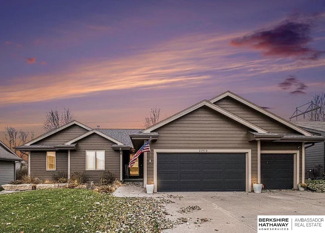 21973 Hilltop Avenue, Gretna, Nebraska image 1