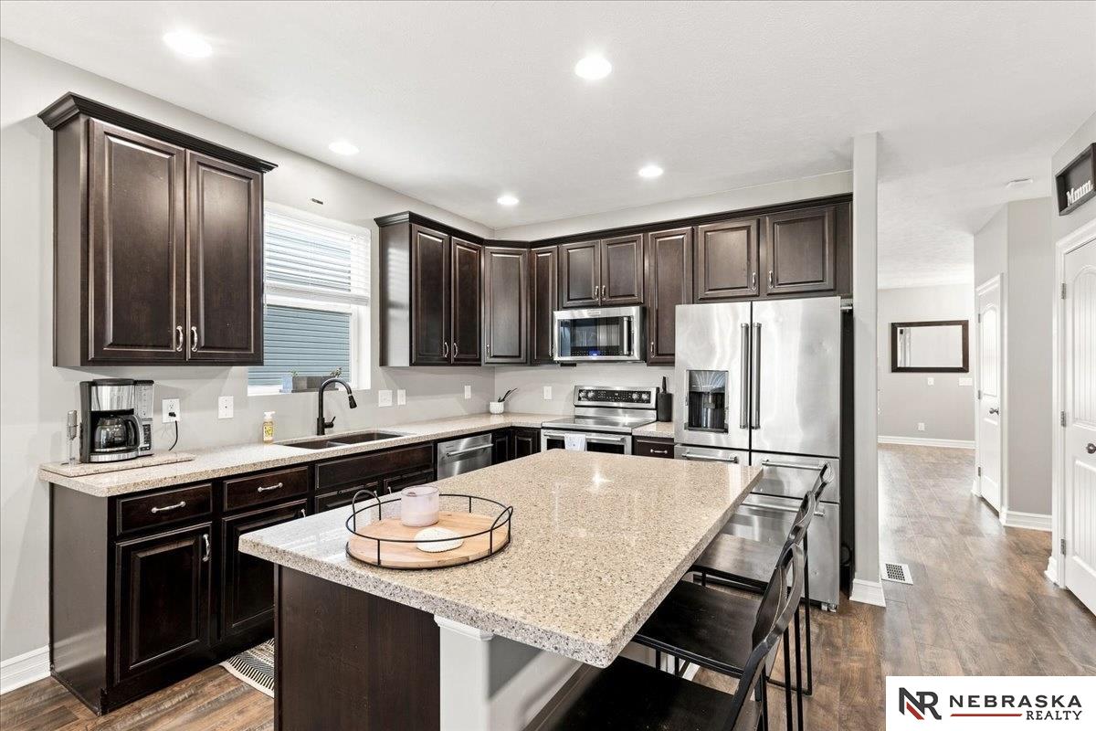 10212 Rosewater Parkway, Bennington, Nebraska image 1
