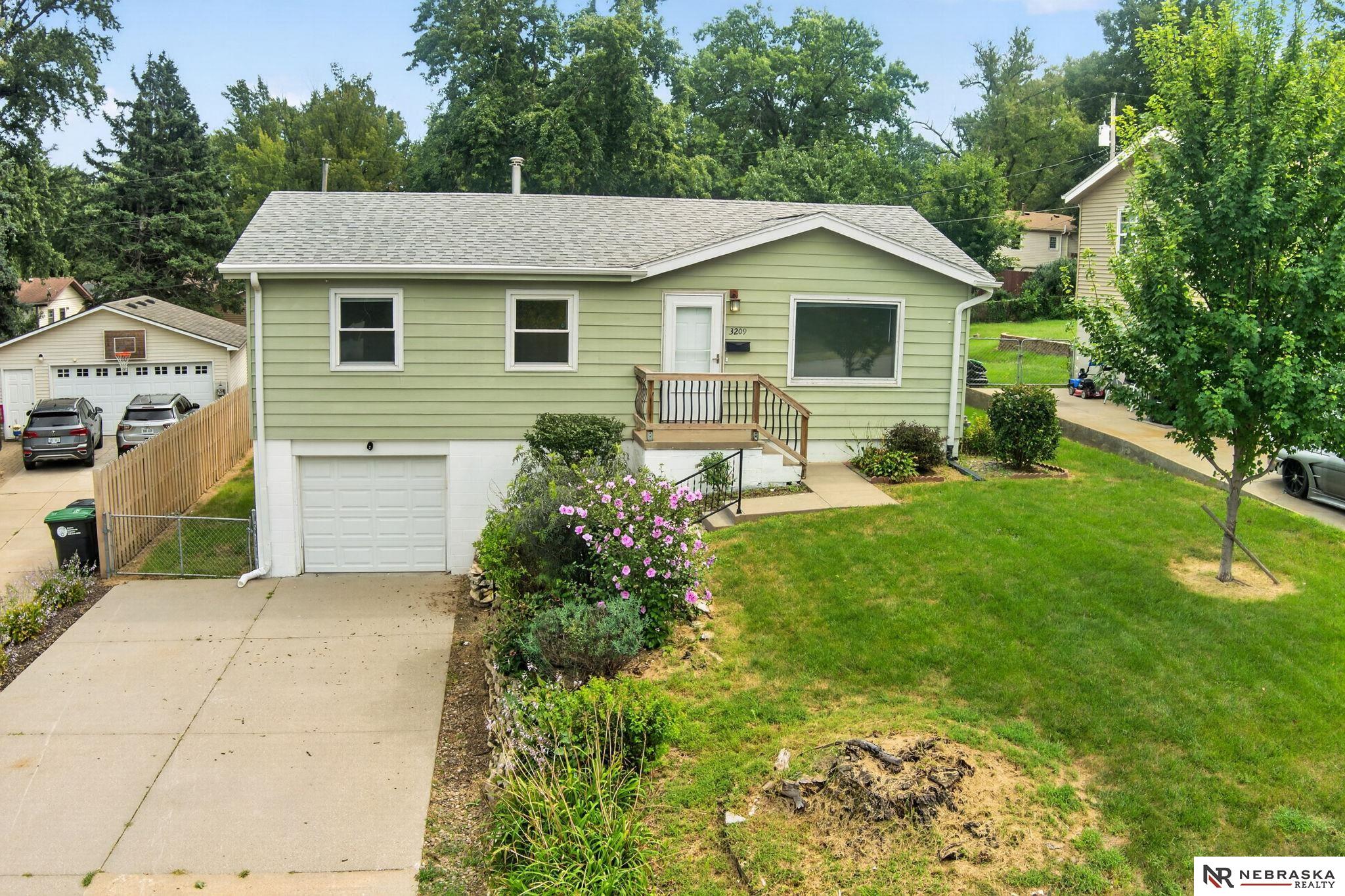 Photo of 3209 S 90th Avenue Omaha NE 68124