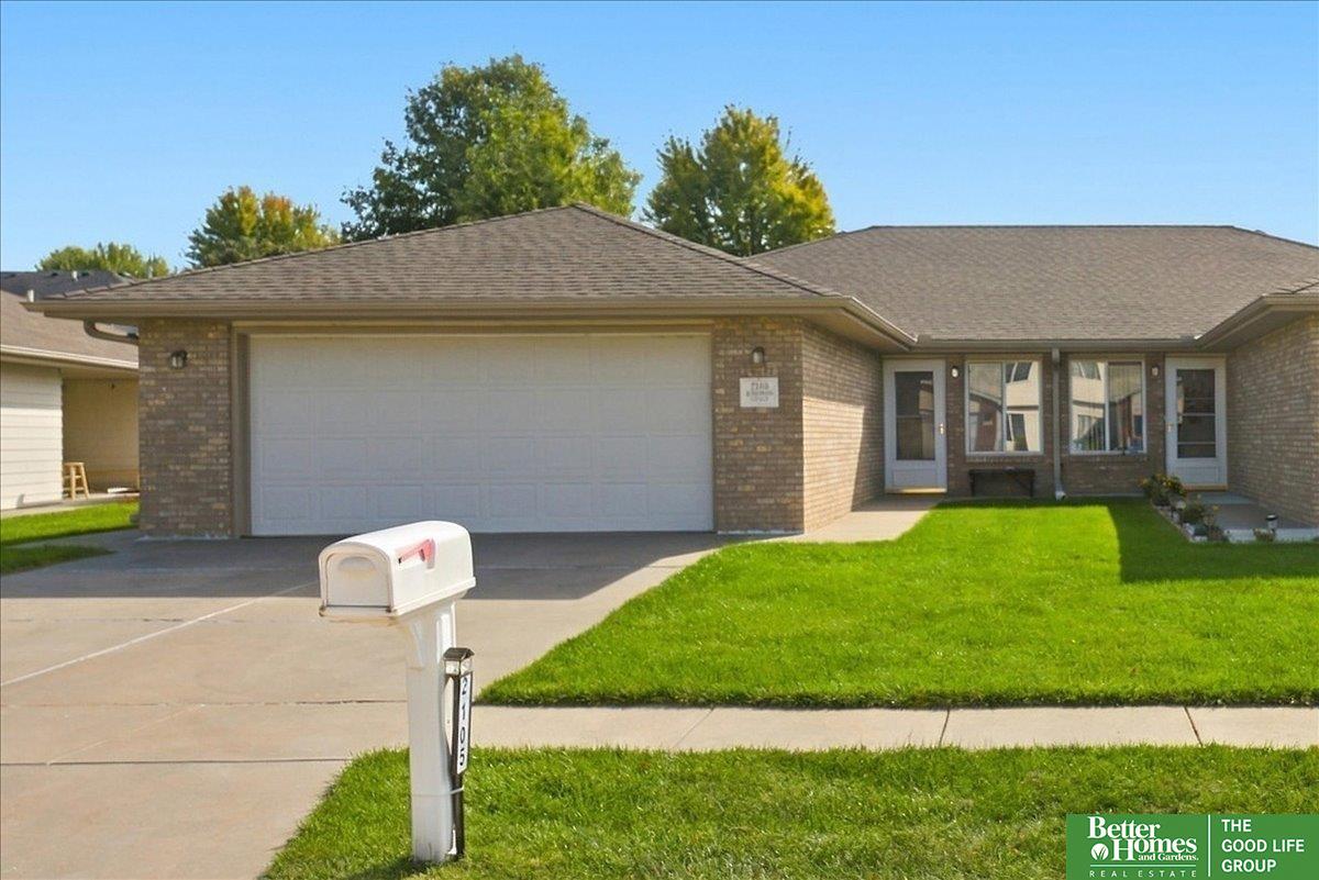 Photo of 2105 Kingswood Circle Lincoln NE 68521