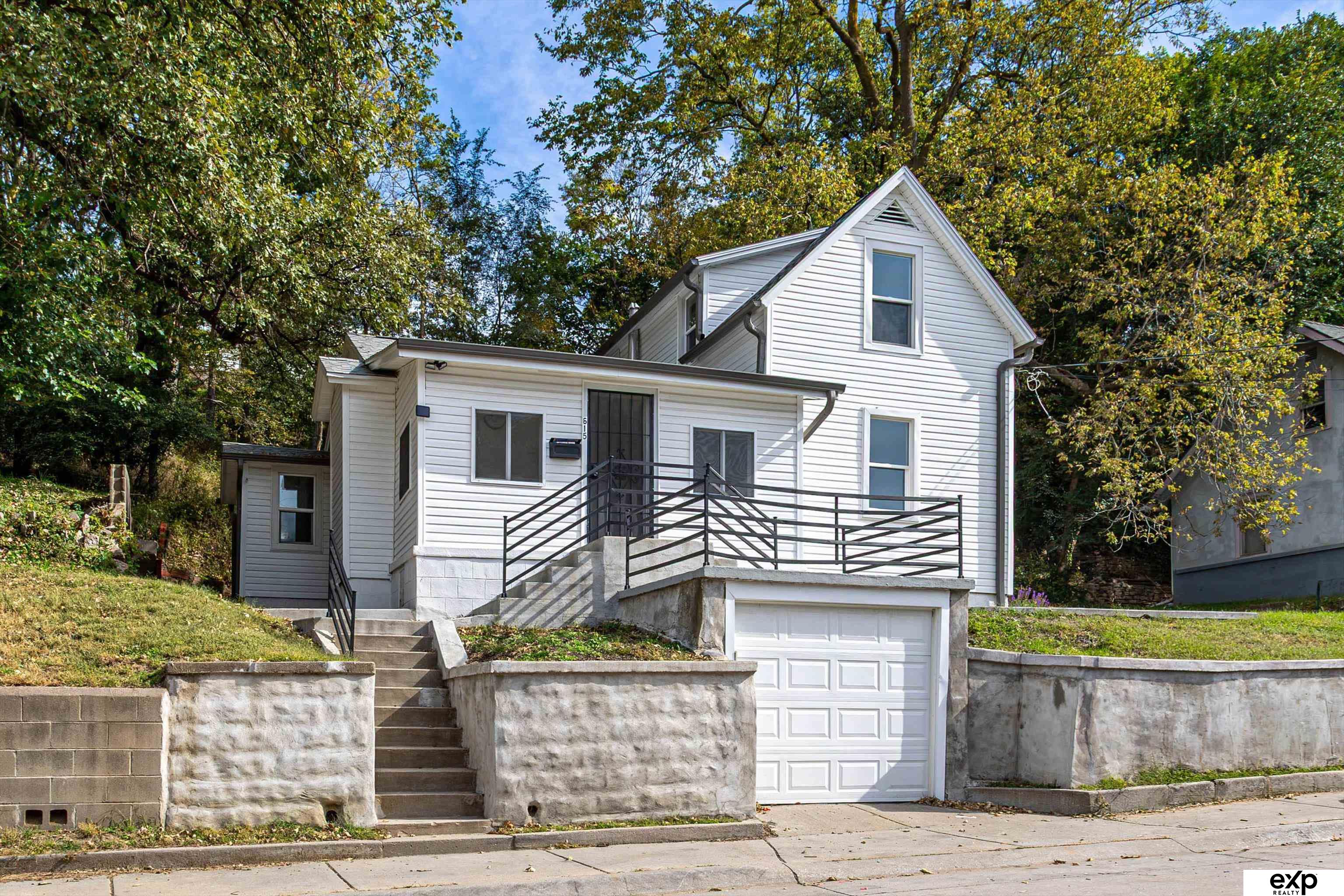 Photo of 615 Stutsman Street Council Bluffs NE 51503
