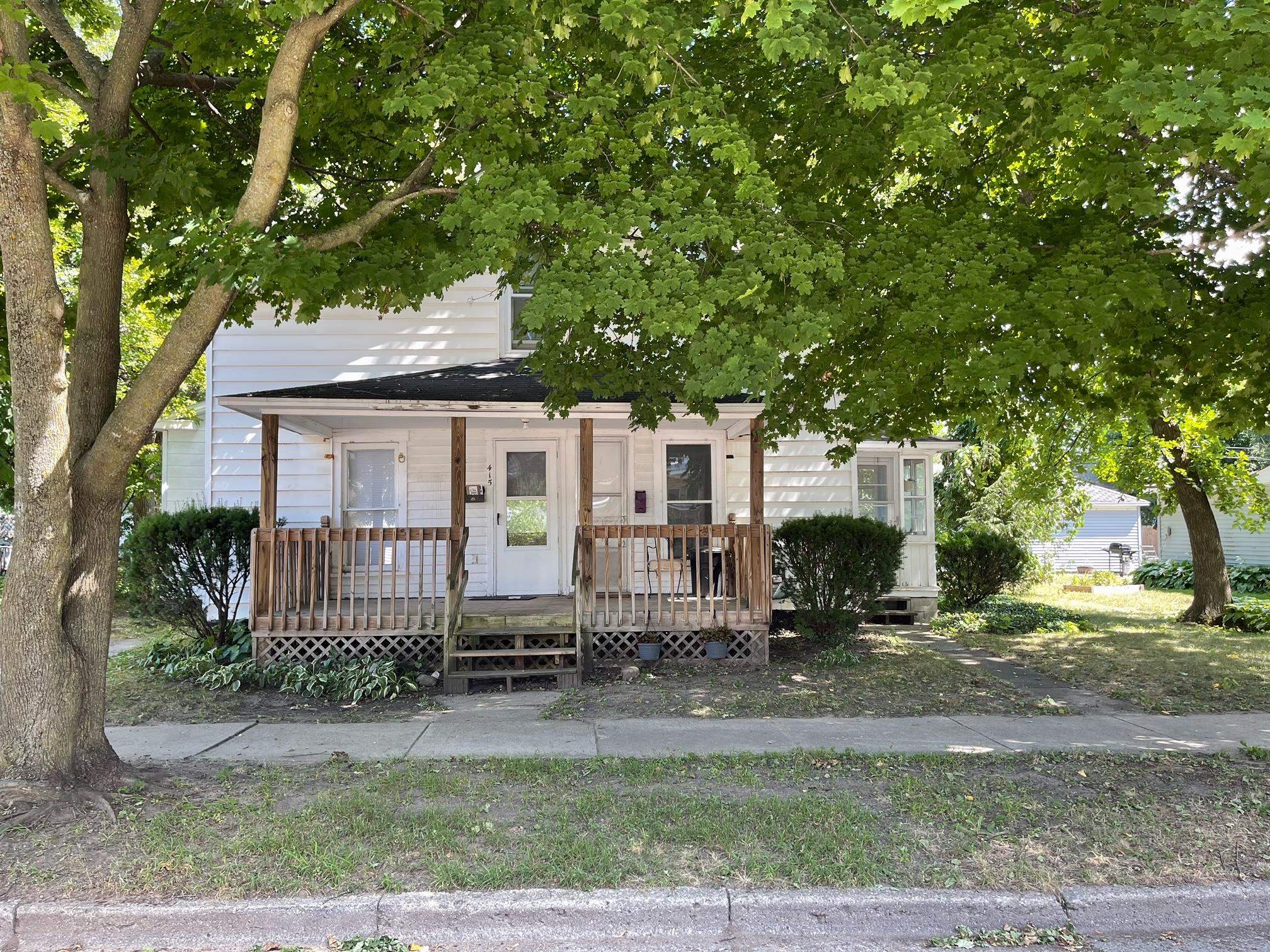 Photo 1 of Multi family home for sale at 415 S Franklin, Mt Pleasant City Isabella, MI 48858 | MLS# 79001334914 | Listing updated on 2026-09-03