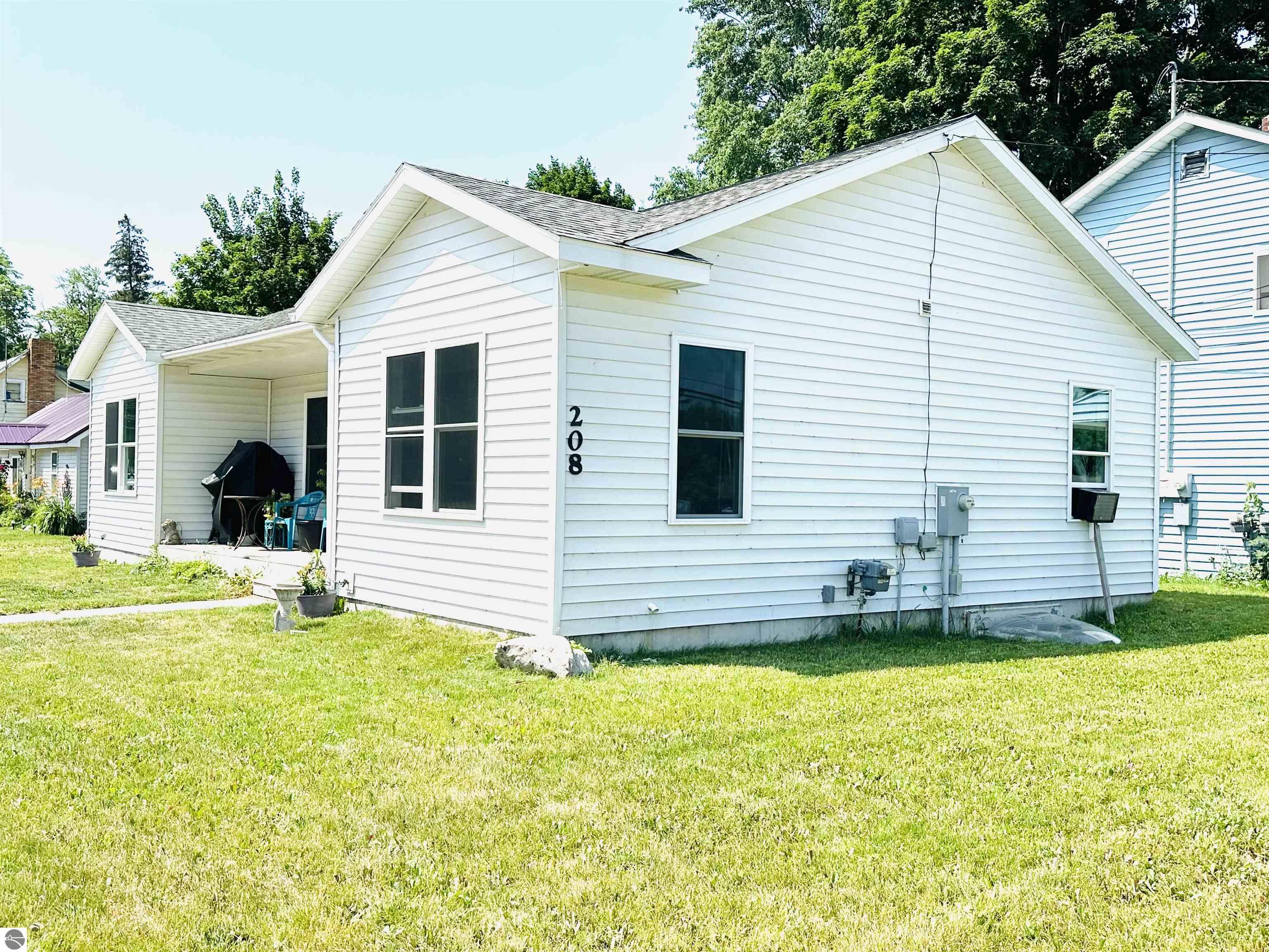 208 Russell Street, Lake City, MI 49651 — Photo 28