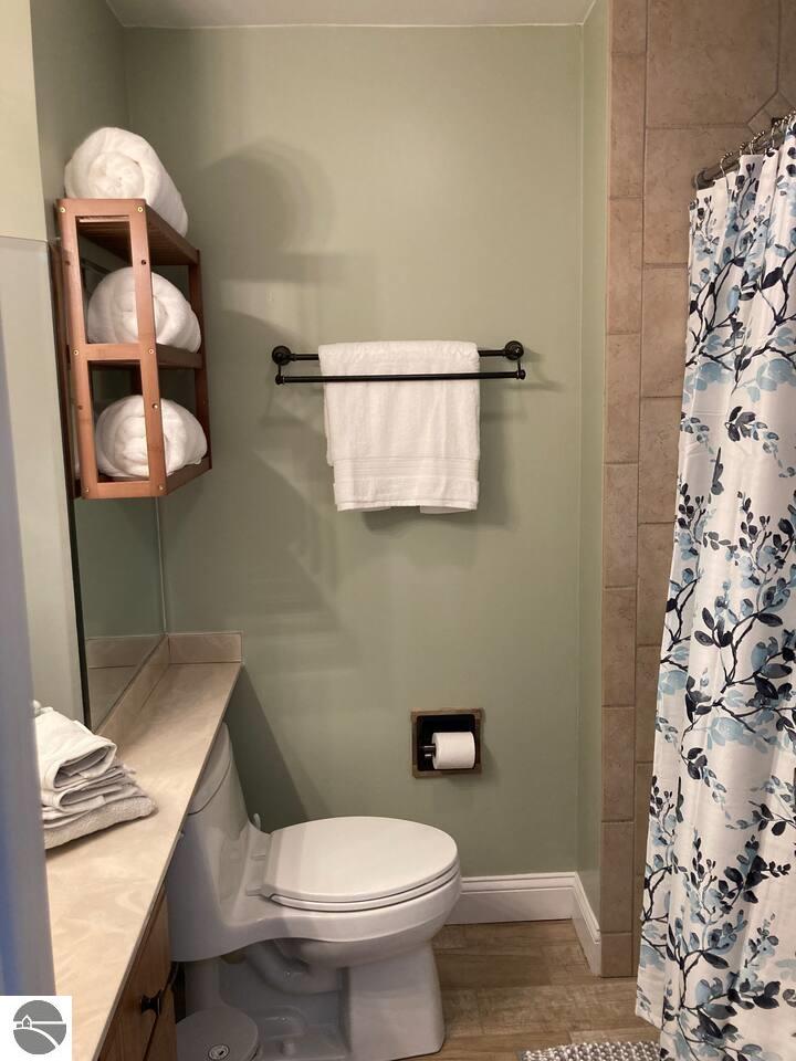 5605 E Creeks Crossing, Williamsburg, MI 49690 — Photo 11