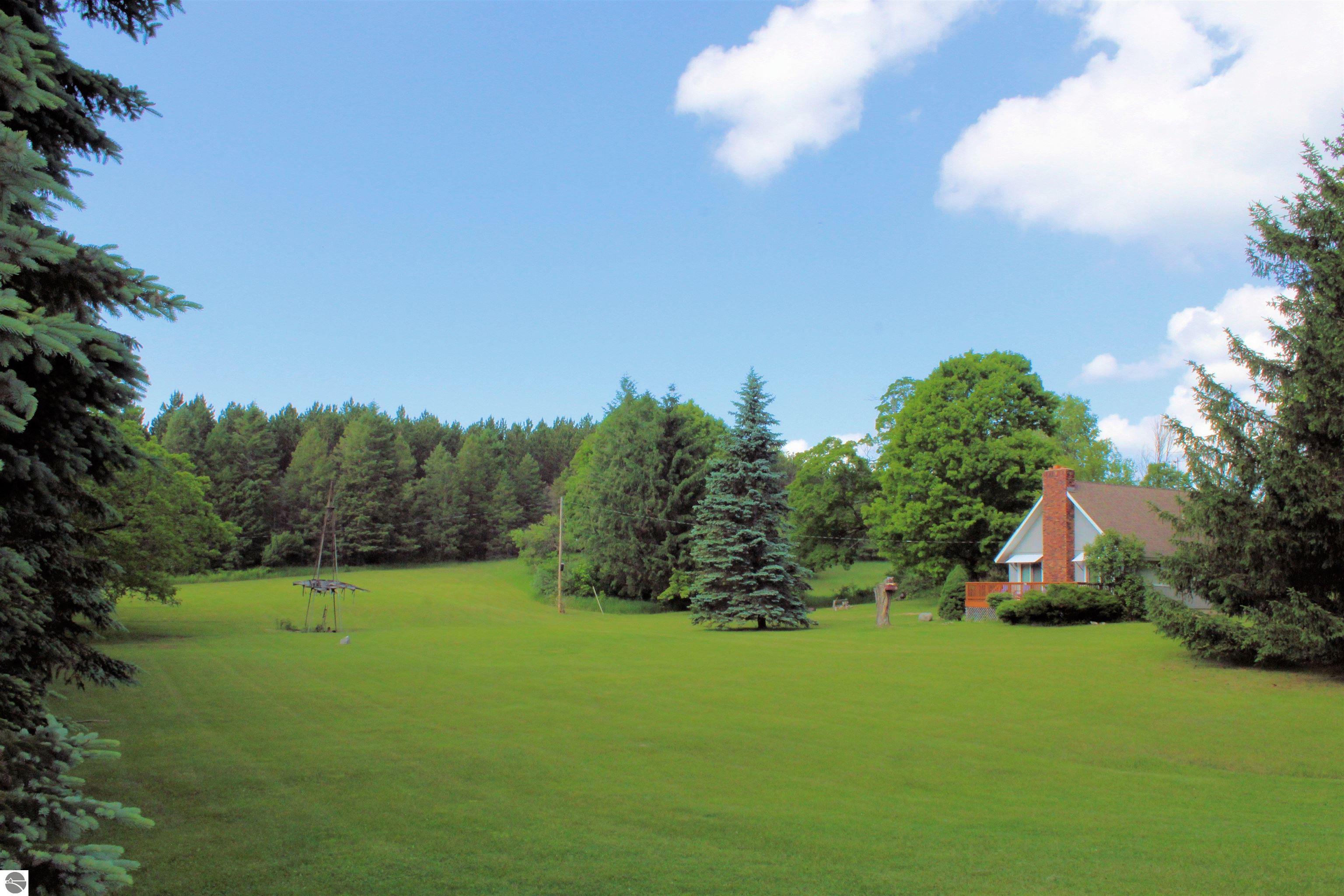 7203 Valley, Honor, MI 49640 — Photo 32