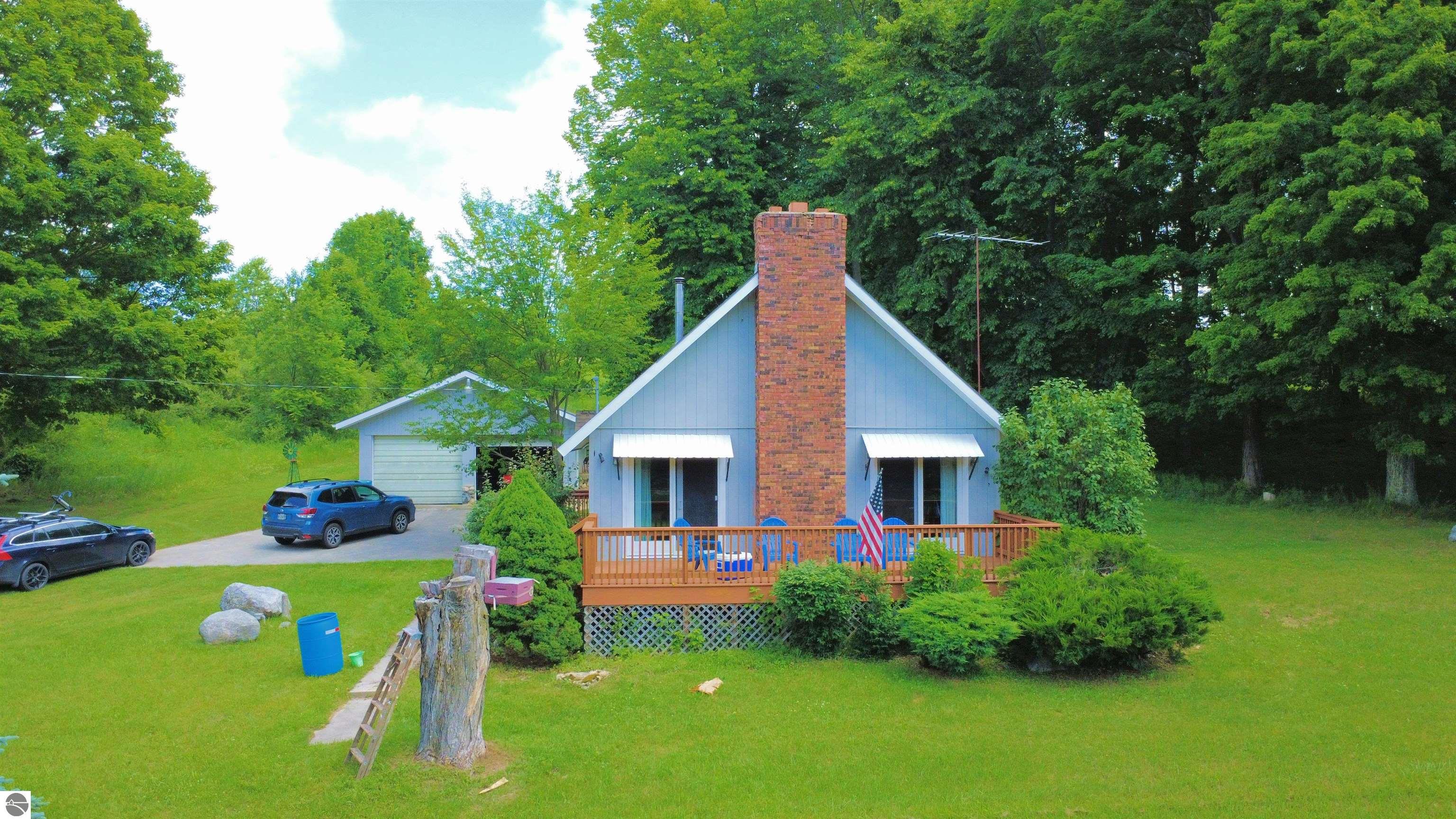 7203 Valley, Honor, MI 49640 — Photo 5