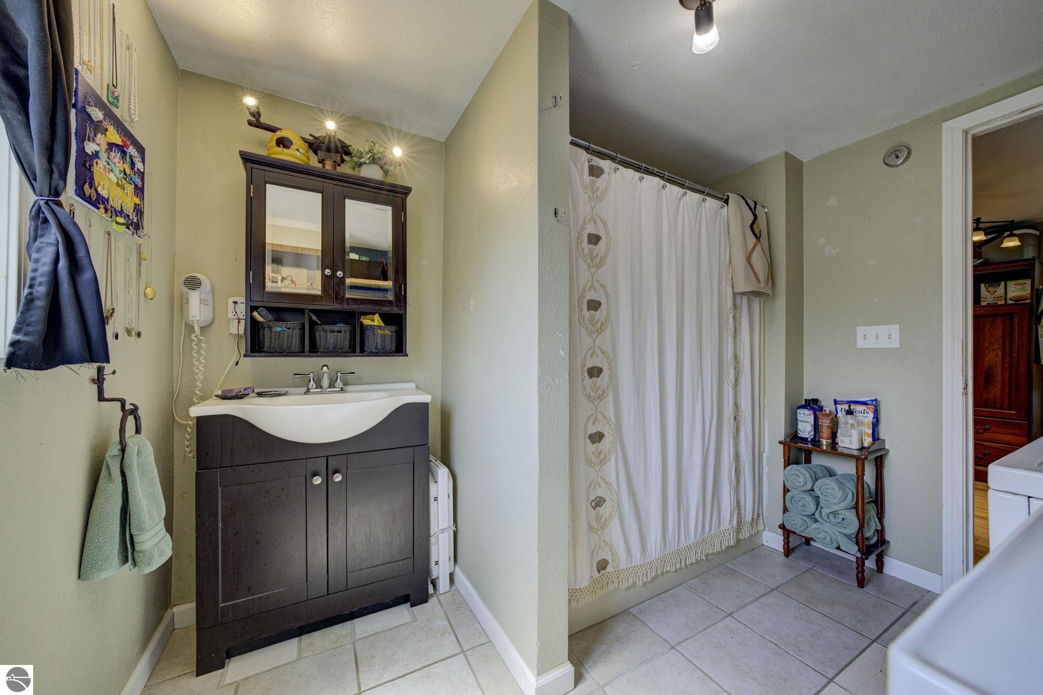 302 Pine Street, Kalkaska, MI 49646 — Photo 12
