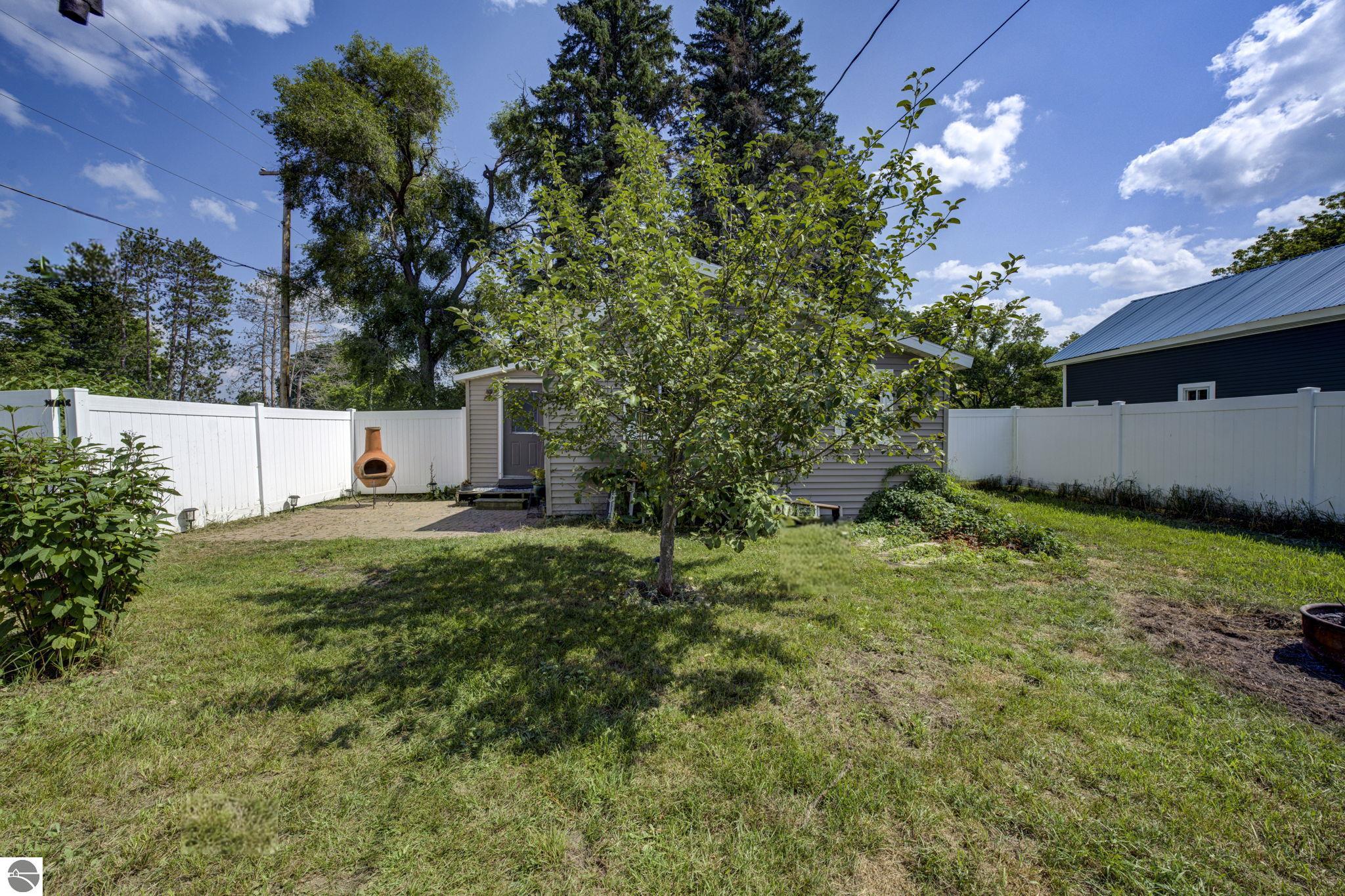 302 Pine Street, Kalkaska, MI 49646 — Photo 33
