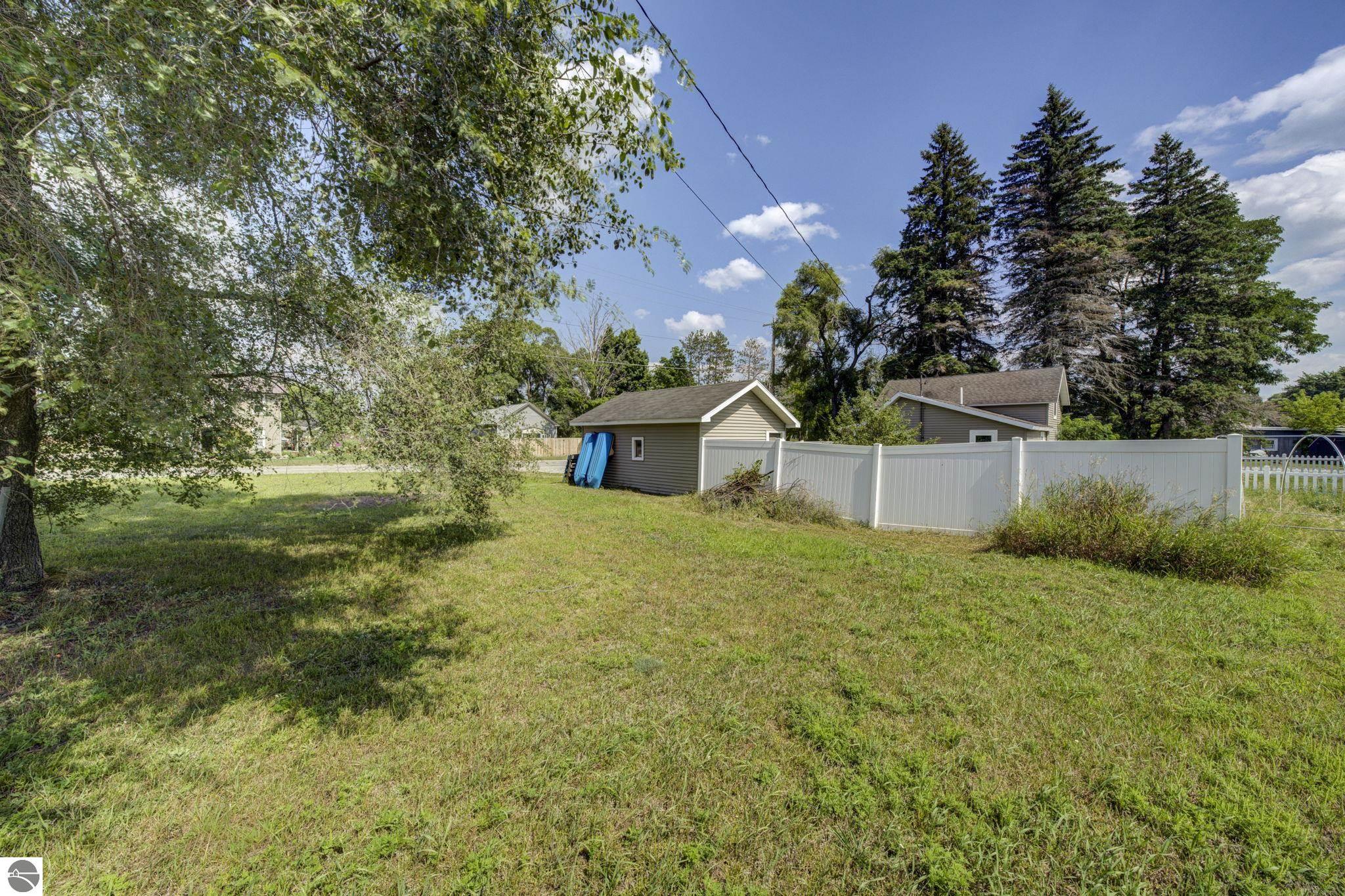 302 Pine Street, Kalkaska, MI 49646 — Photo 35