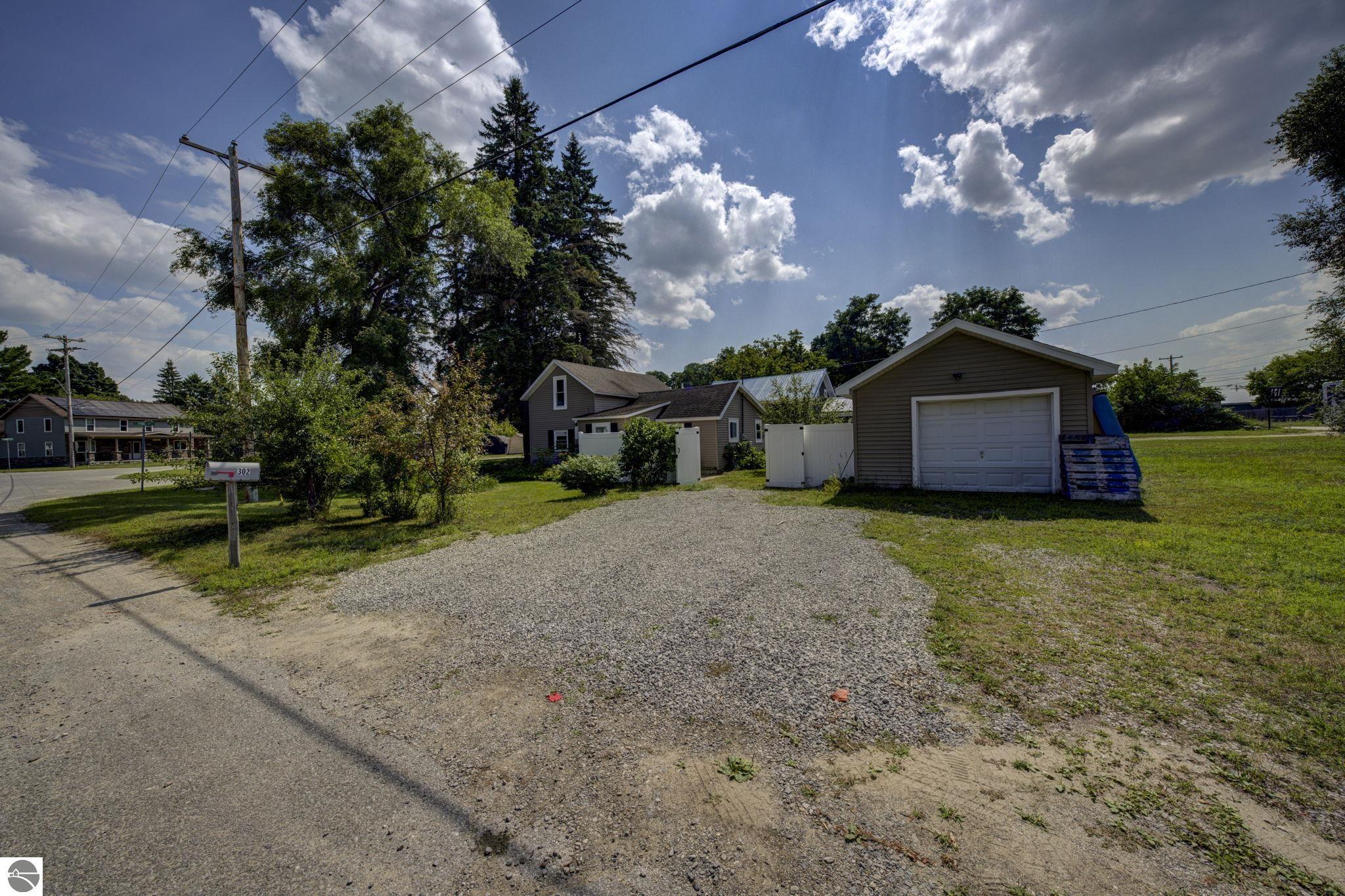 302 Pine Street, Kalkaska, MI 49646 — Photo 37