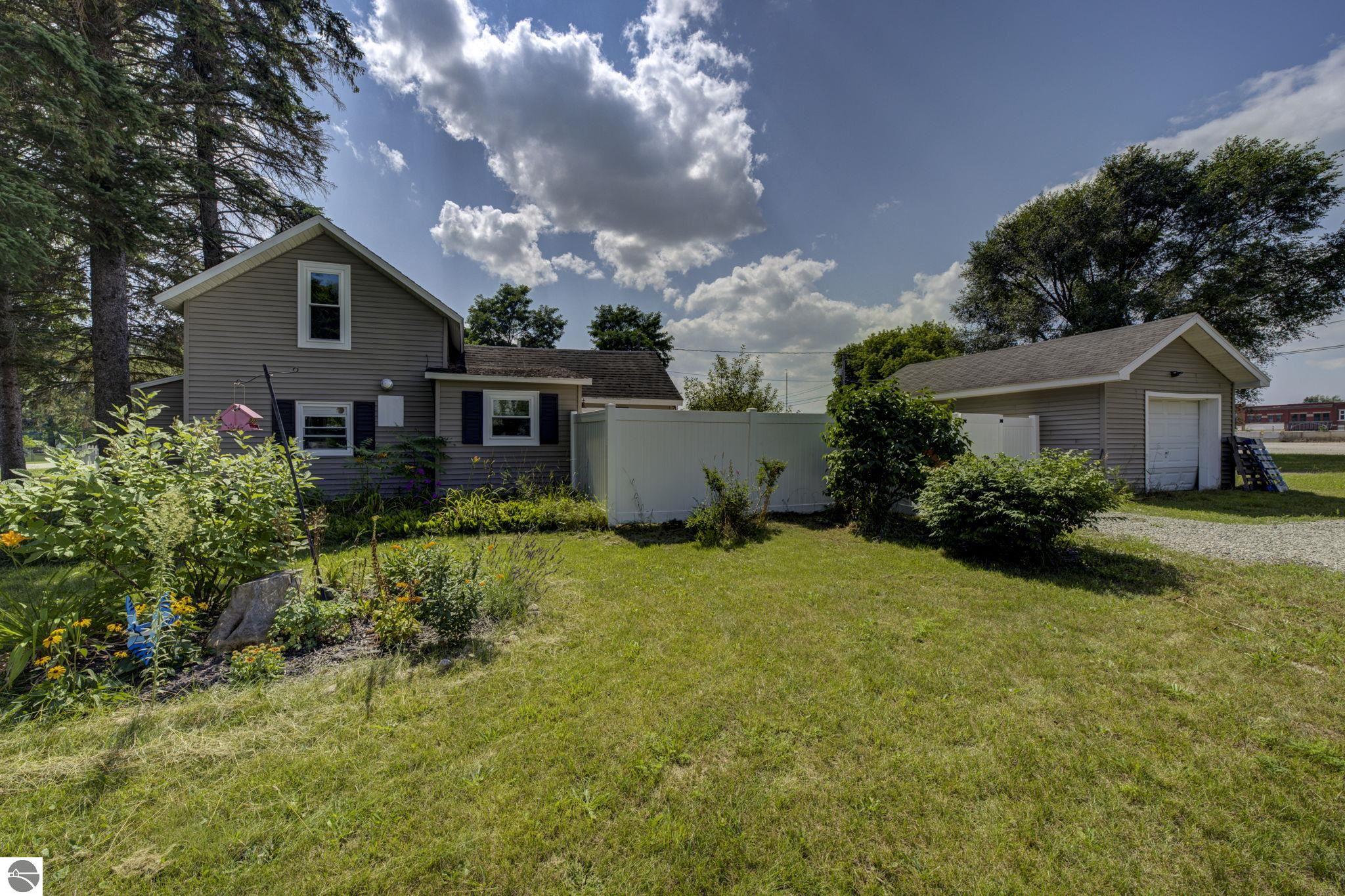302 Pine Street, Kalkaska, MI 49646 — Photo 38