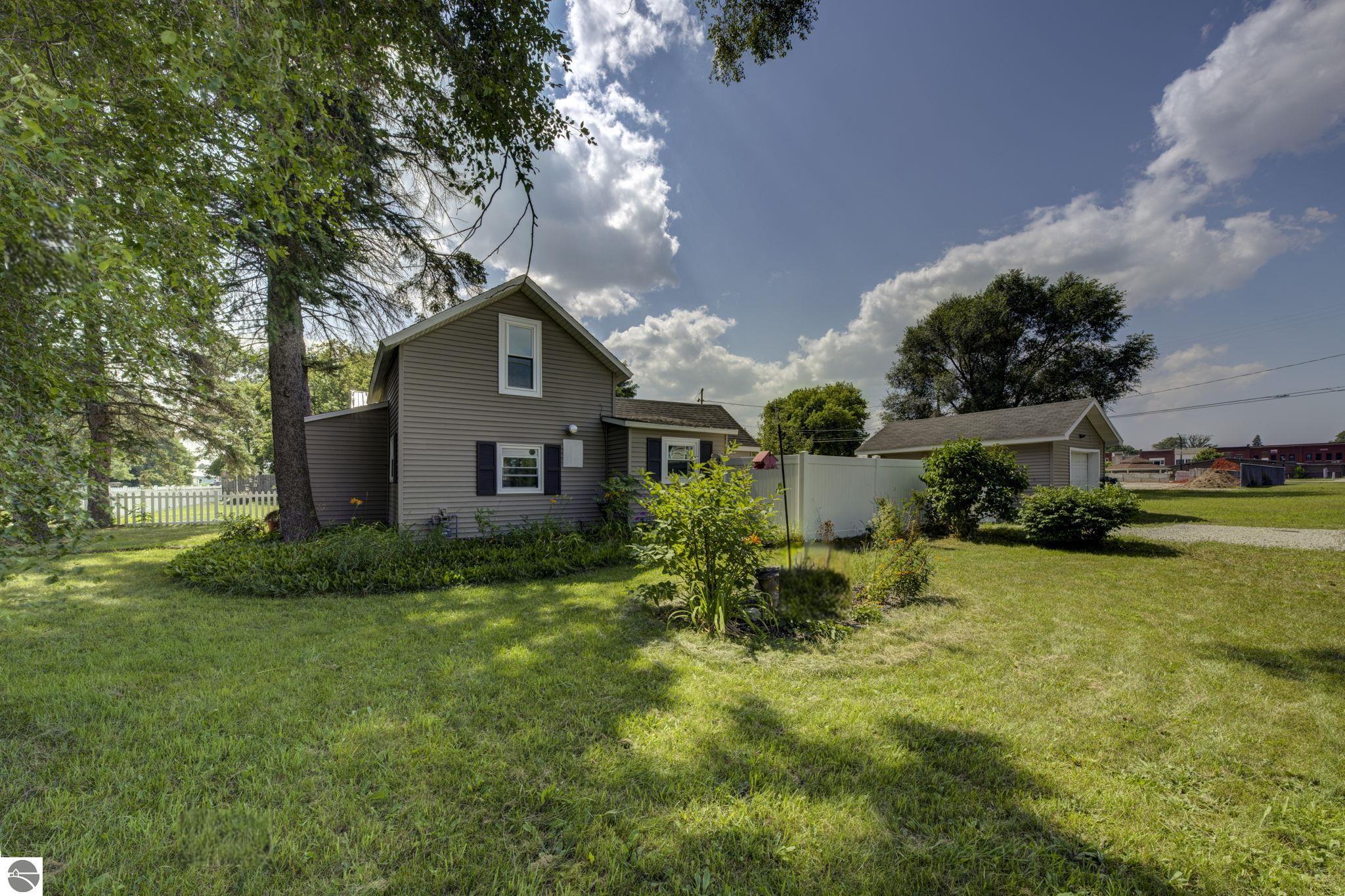 302 Pine Street, Kalkaska, MI 49646 — Photo 41