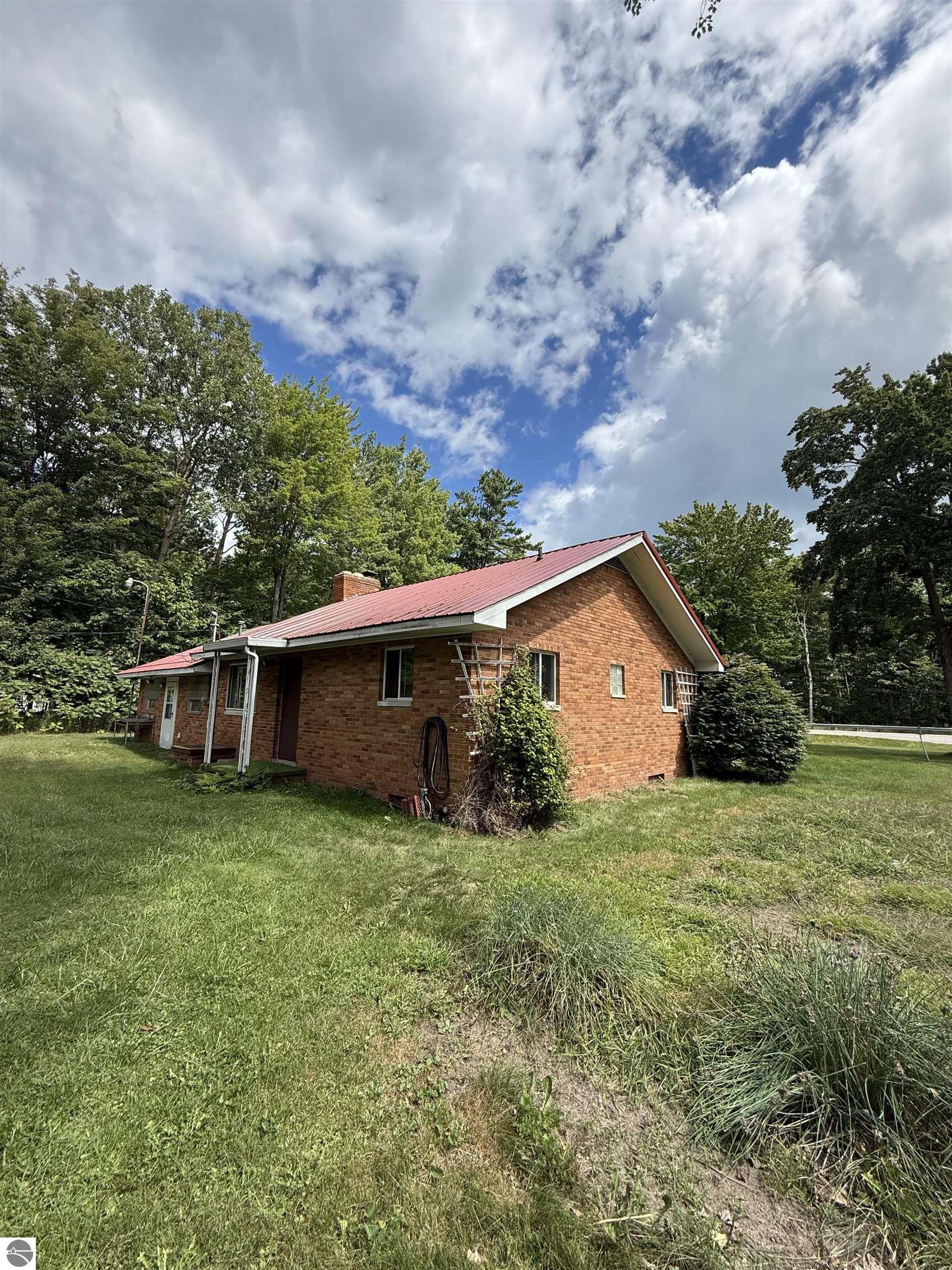 1856 S Us-23, Tawas City, MI 48763 — Photo 2