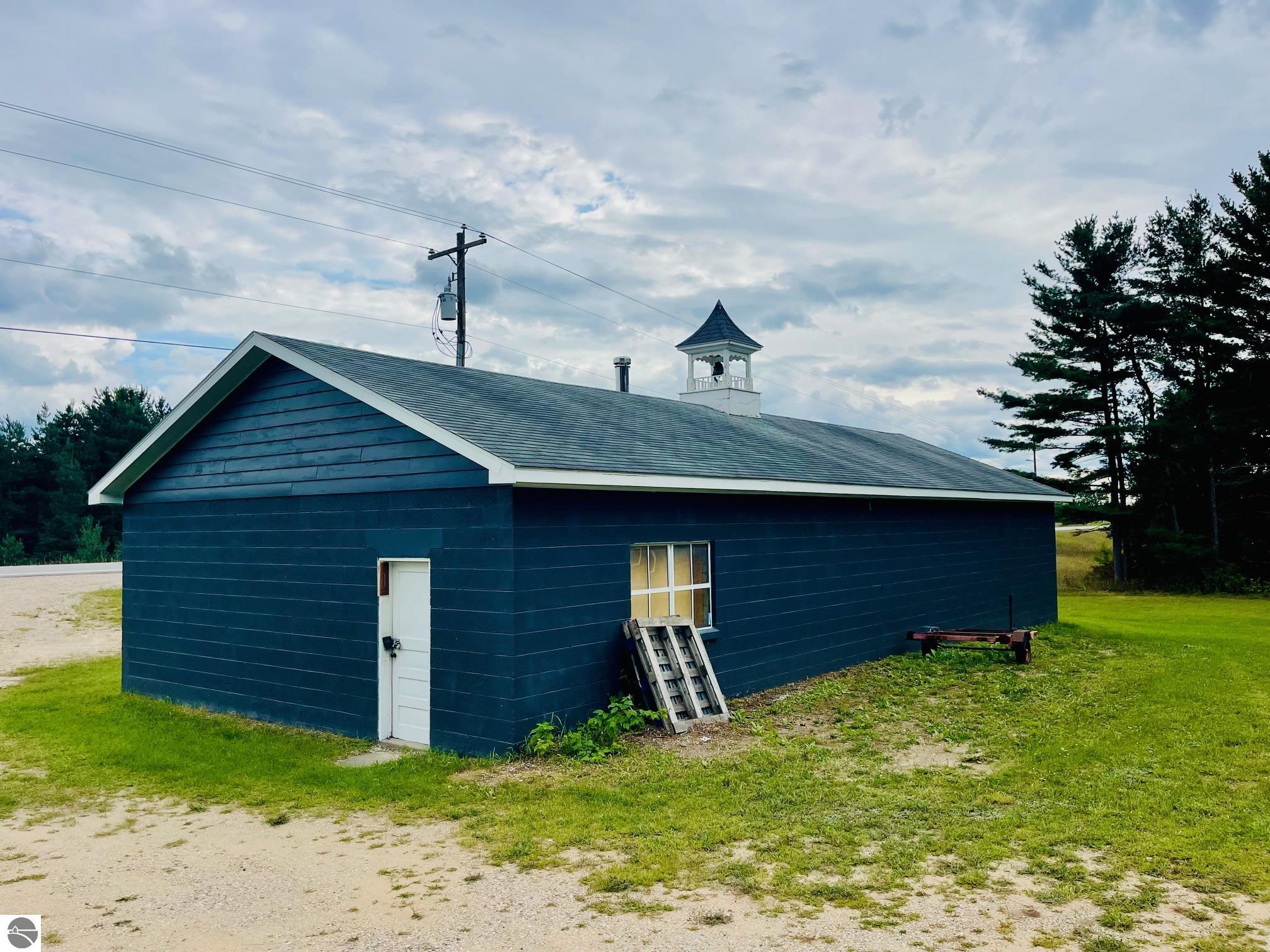 7848 S Us-131, Mancelona, MI 49659 — Photo 30