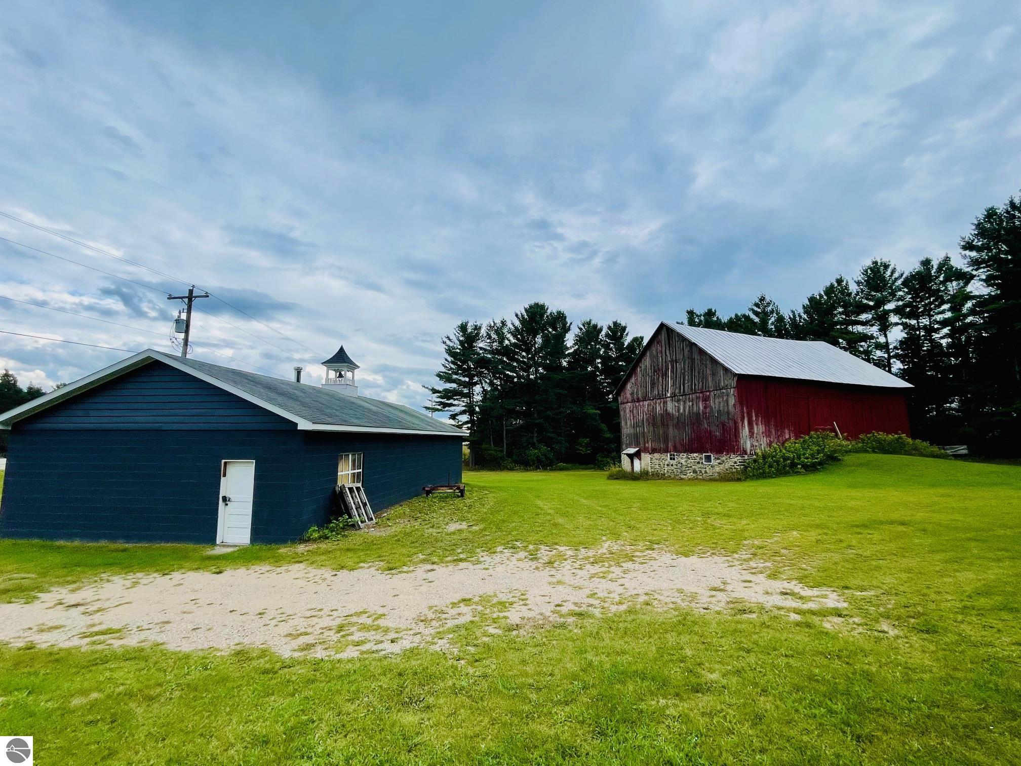7848 S Us-131, Mancelona, MI 49659 — Photo 5