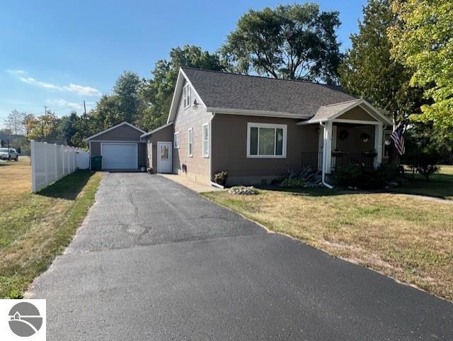 224 Fourth Avenue, Tawas City, MI 48763 — Photo 2