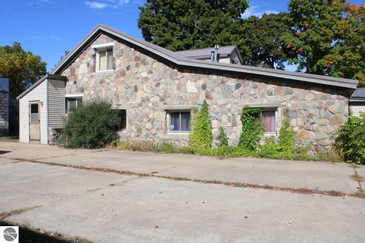 316 S Coral Street, Kalkaska, MI 49646 — front exterior