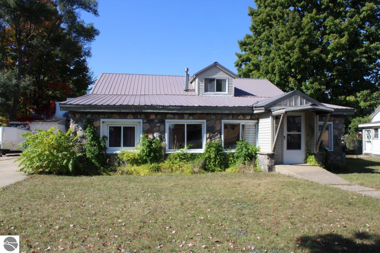 316 S Coral Street, Kalkaska, MI 49646 — Photo 2