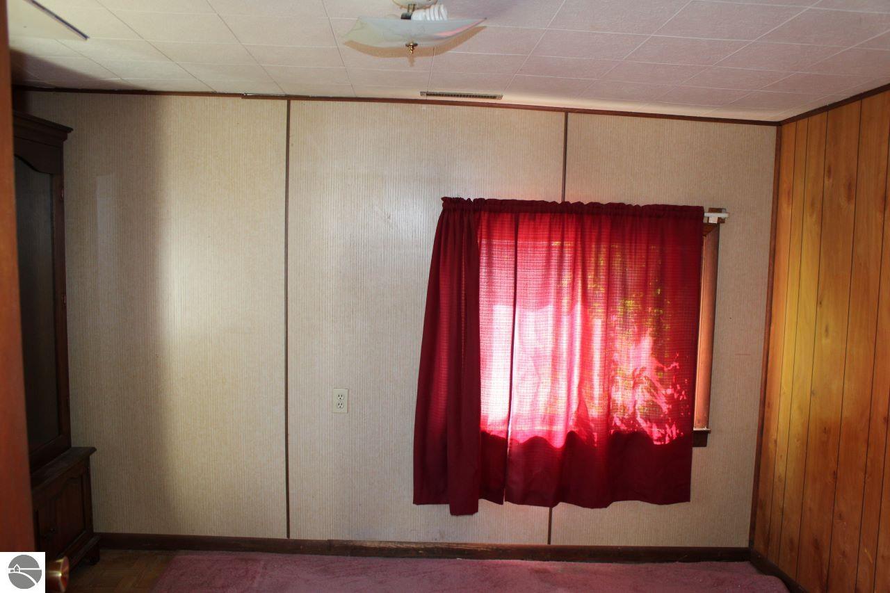 316 S Coral Street, Kalkaska, MI 49646 — Photo 16