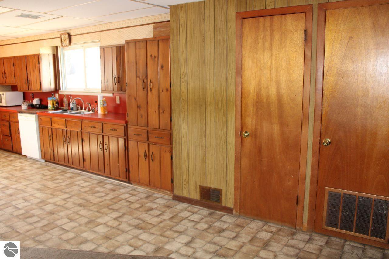 316 S Coral Street, Kalkaska, MI 49646 — Photo 7
