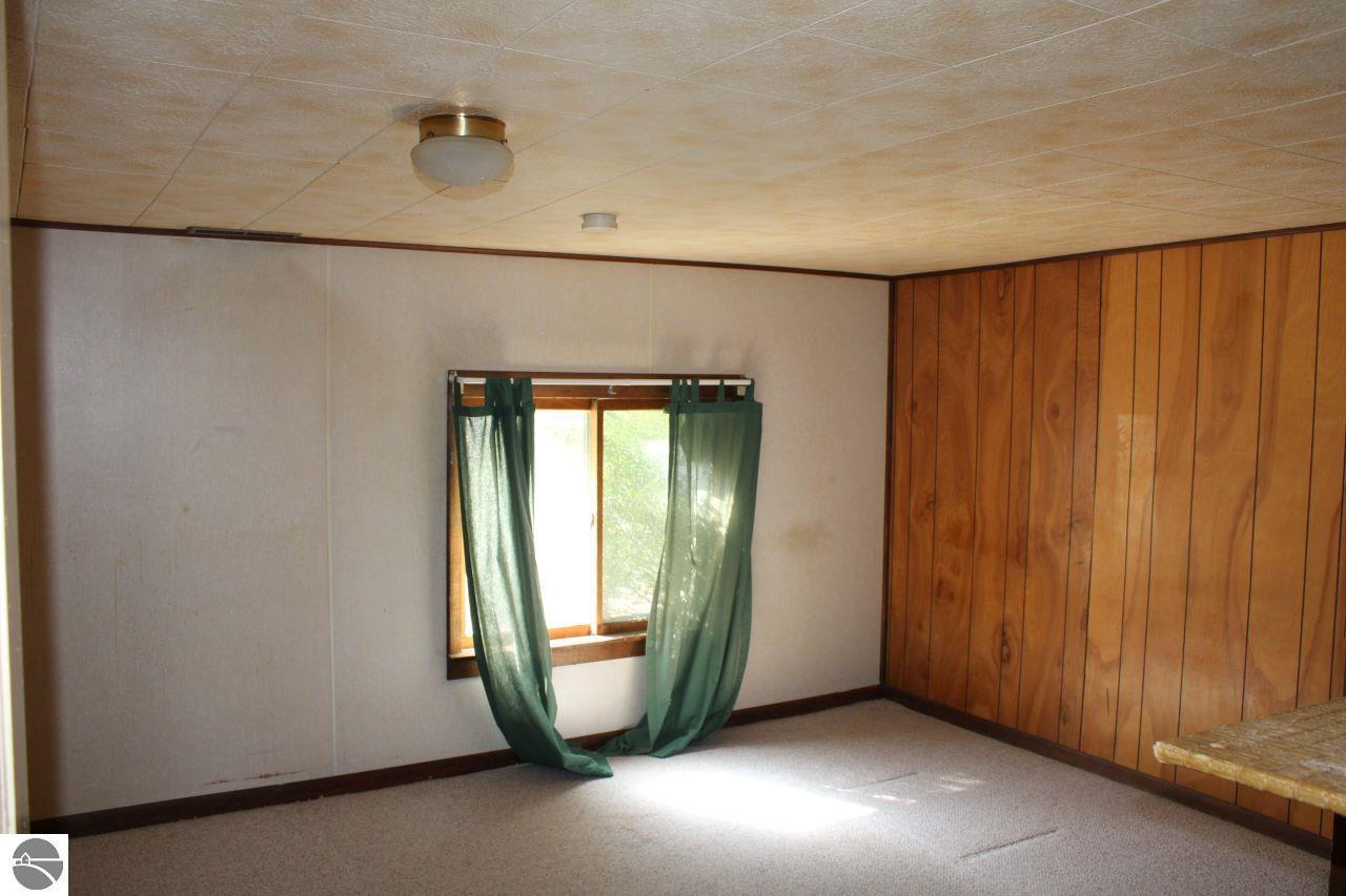 316 S Coral Street, Kalkaska, MI 49646 — Photo 10