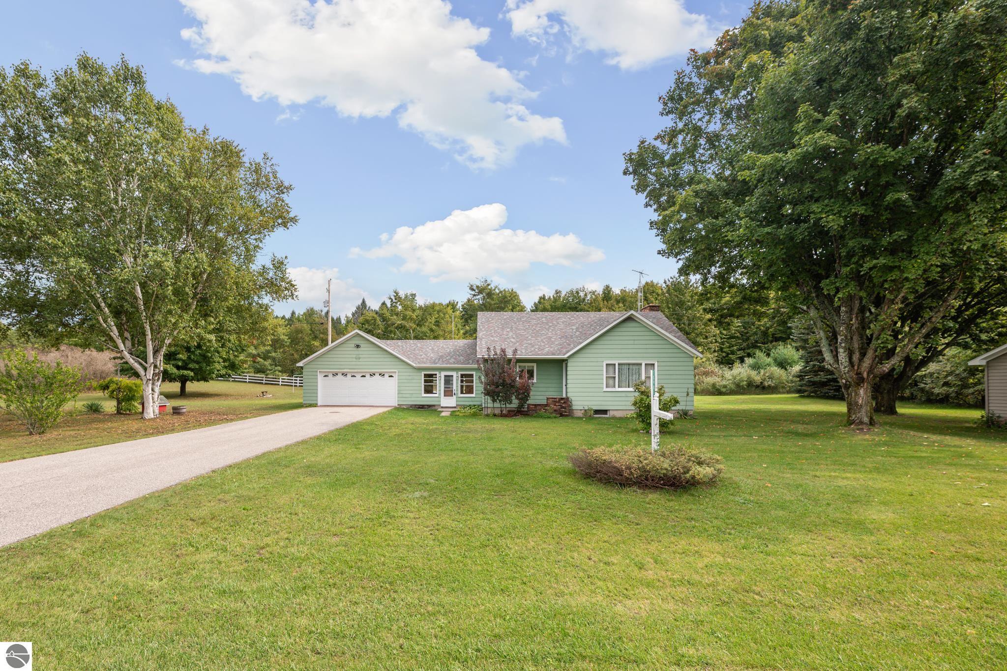 10981 S Tower Road, Maple City, MI 49664 — Photo 5