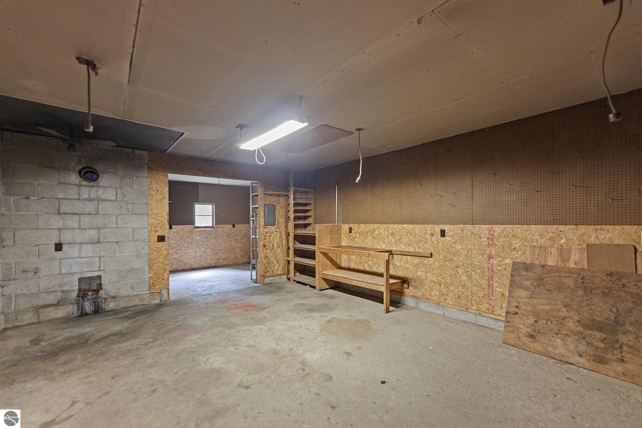 10981 S Tower Road, Maple City, MI 49664 — Photo 41