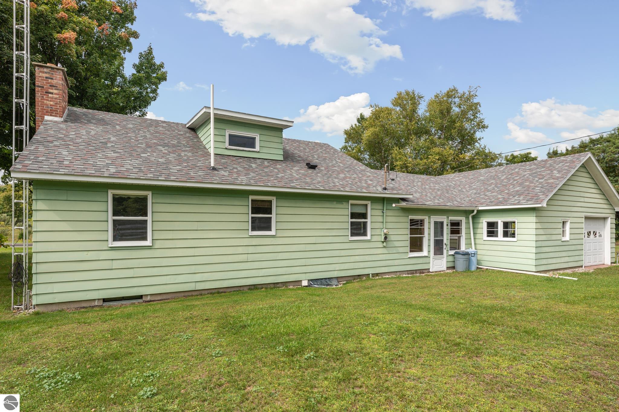 10981 S Tower Road, Maple City, MI 49664 — Photo 10