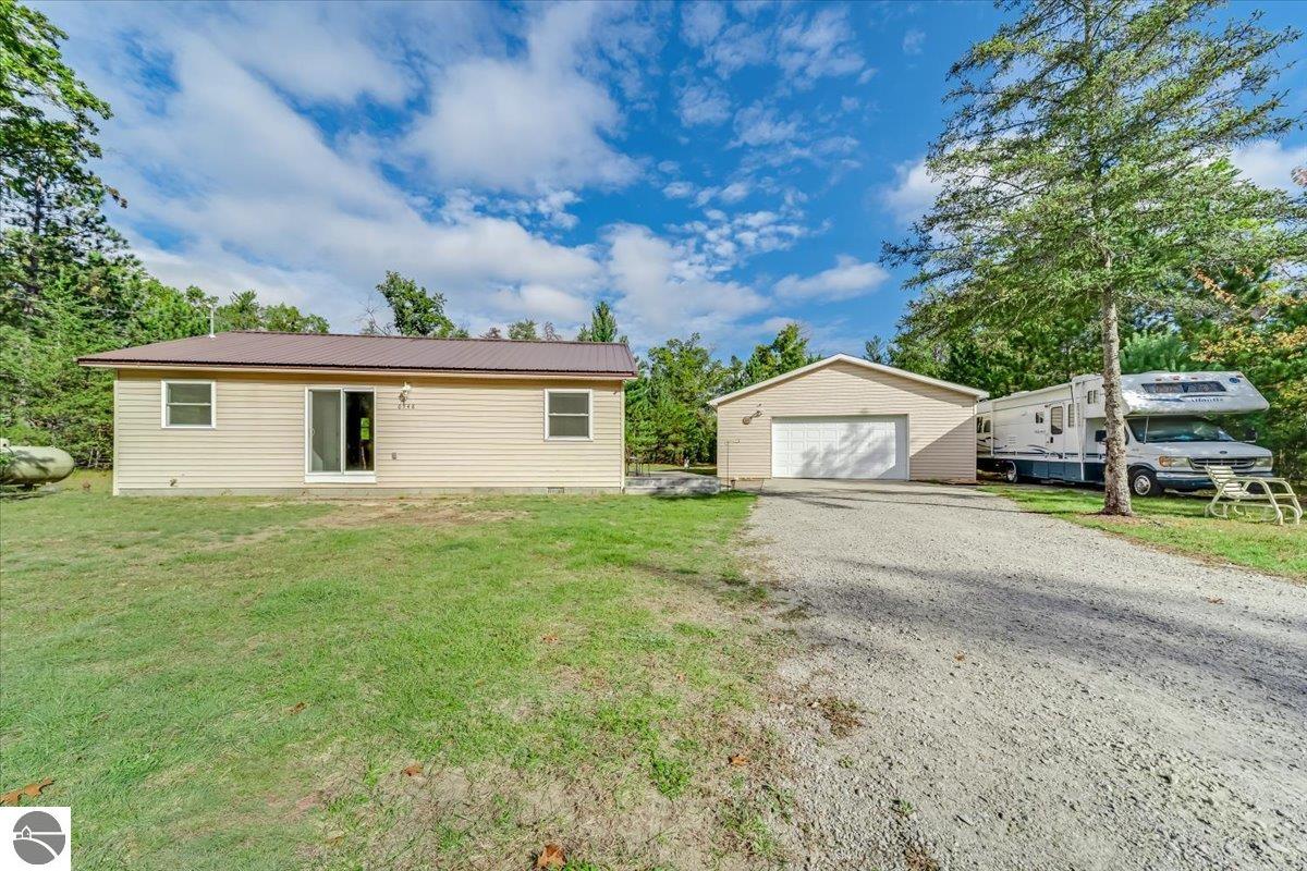 6548 Belfry Trail, Hale, MI 48739 — Photo 3