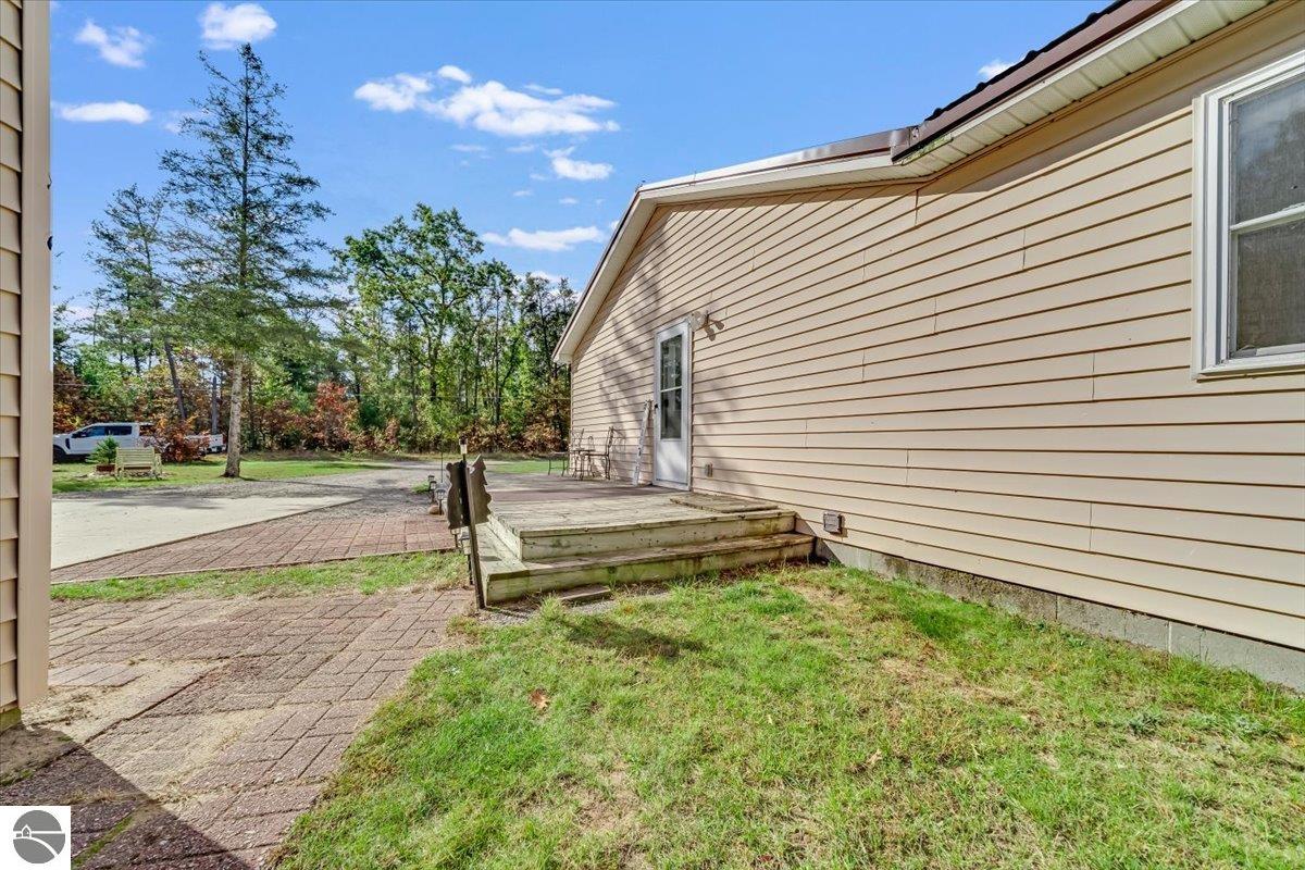 6548 Belfry Trail, Hale, MI 48739 — Photo 9