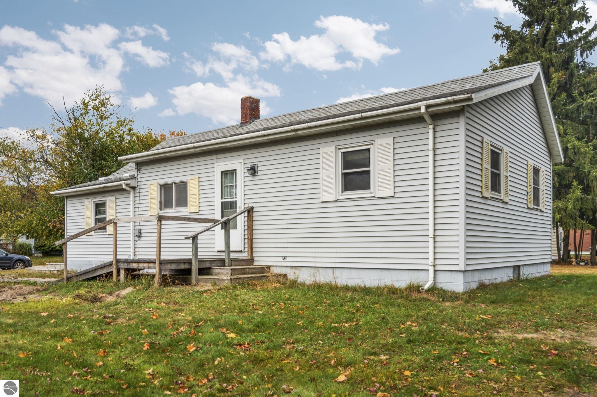 966 Frankfort Avenue, Elberta, MI 49628 — Photo 24
