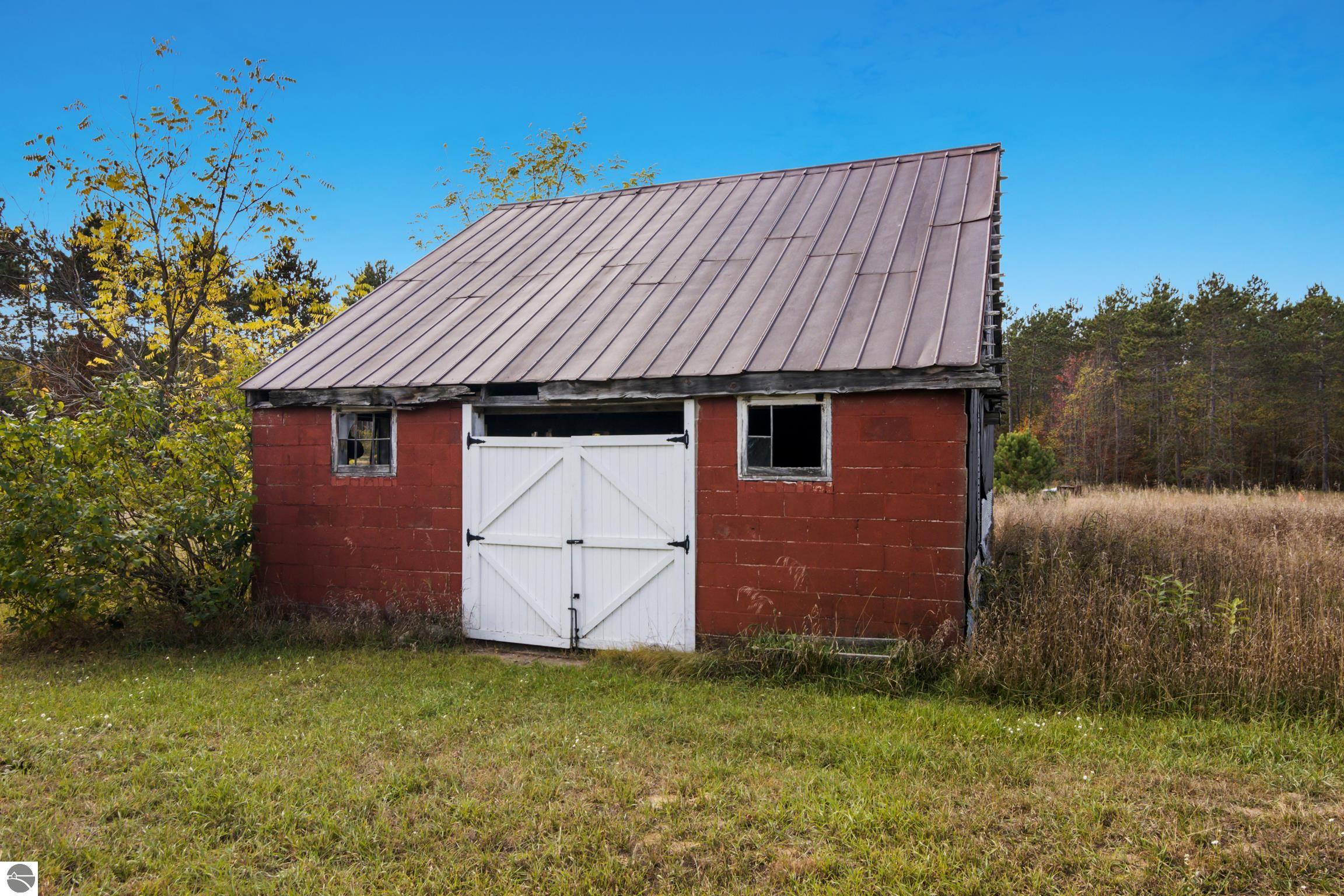 10562 Summit City Road, Kingsley, MI 49649 — Photo 49