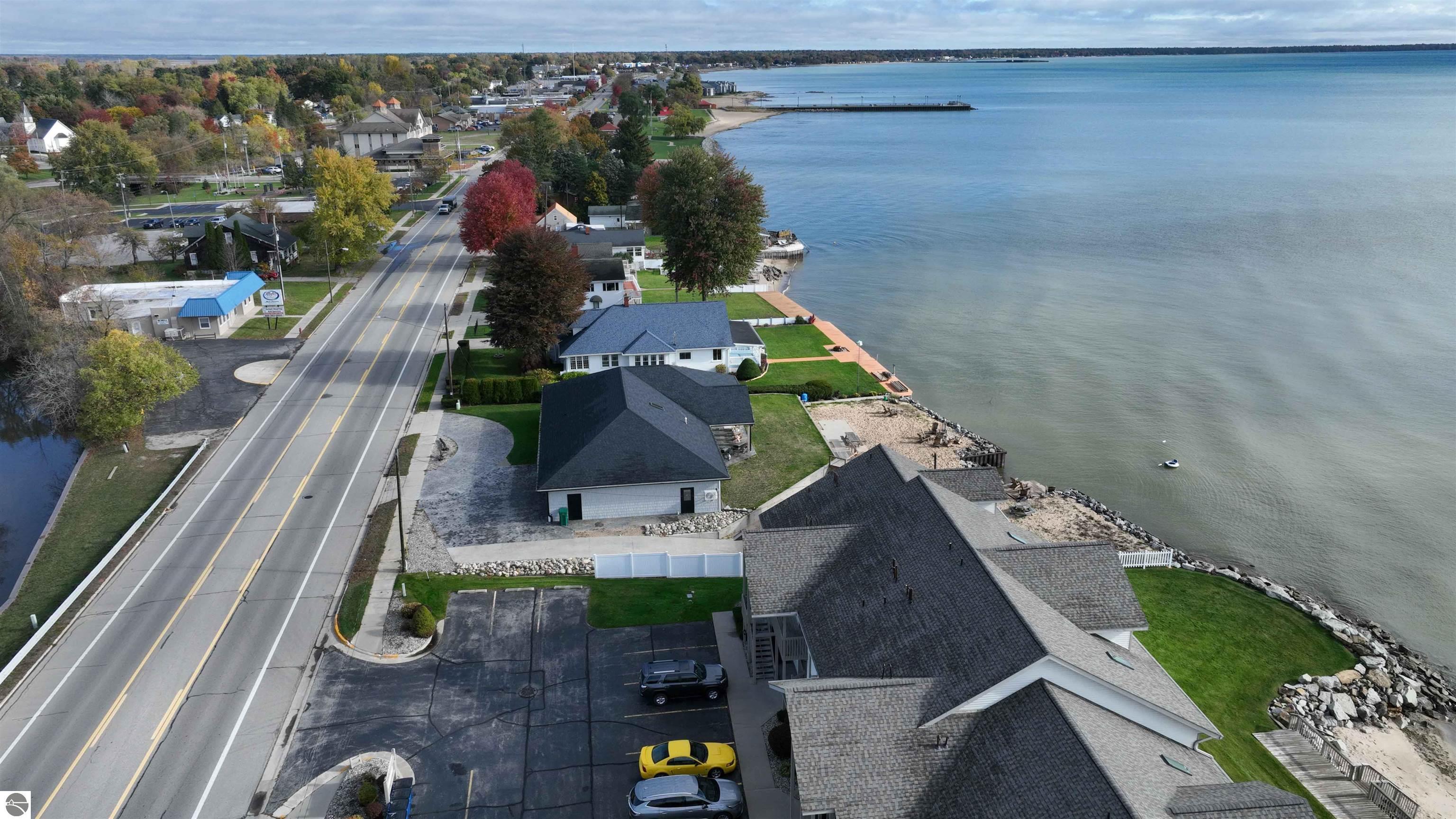 629 W Lake Street, Tawas City, MI 48763 — Photo 2