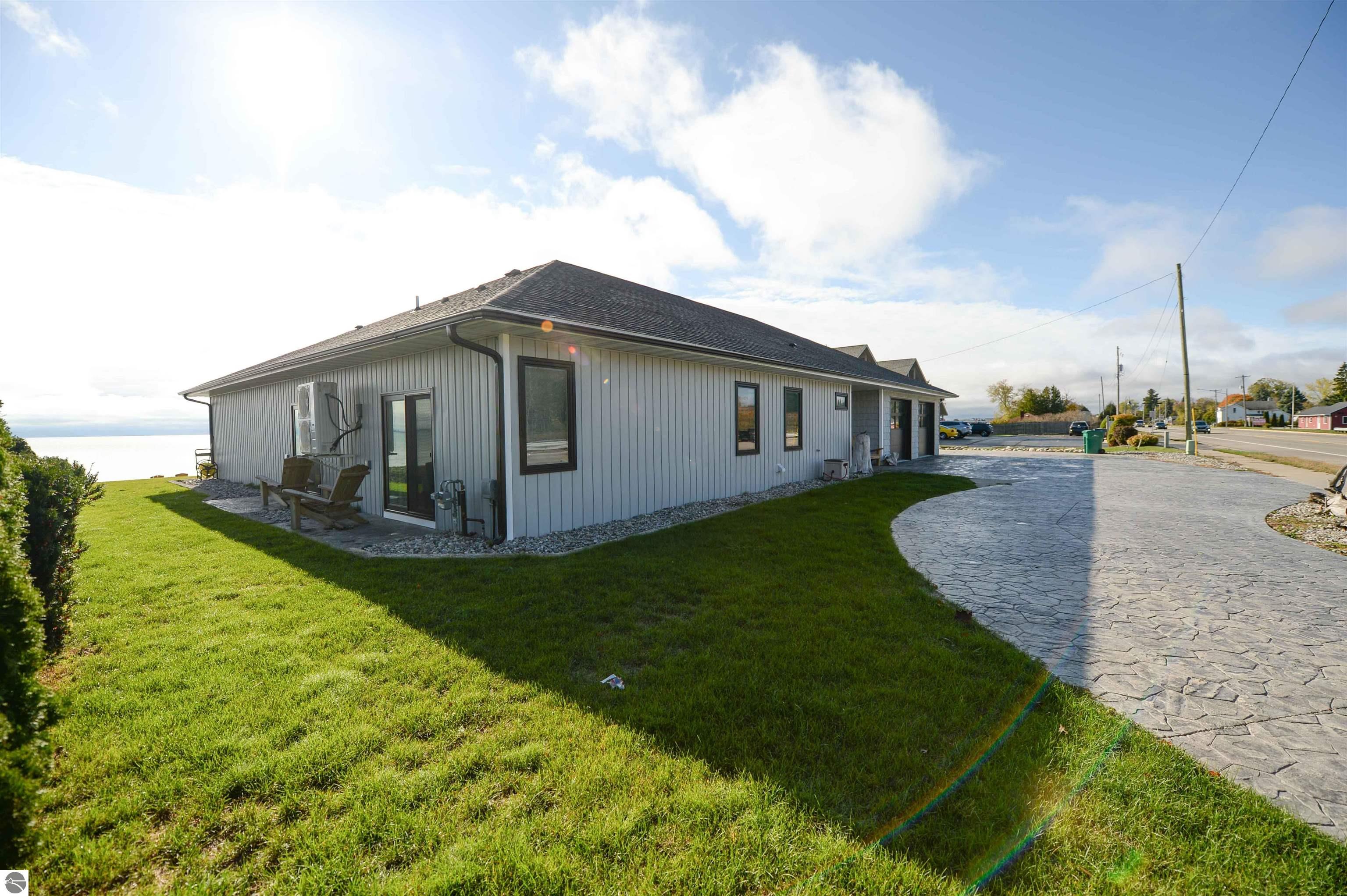 629 W Lake Street, Tawas City, MI 48763 — Photo 17